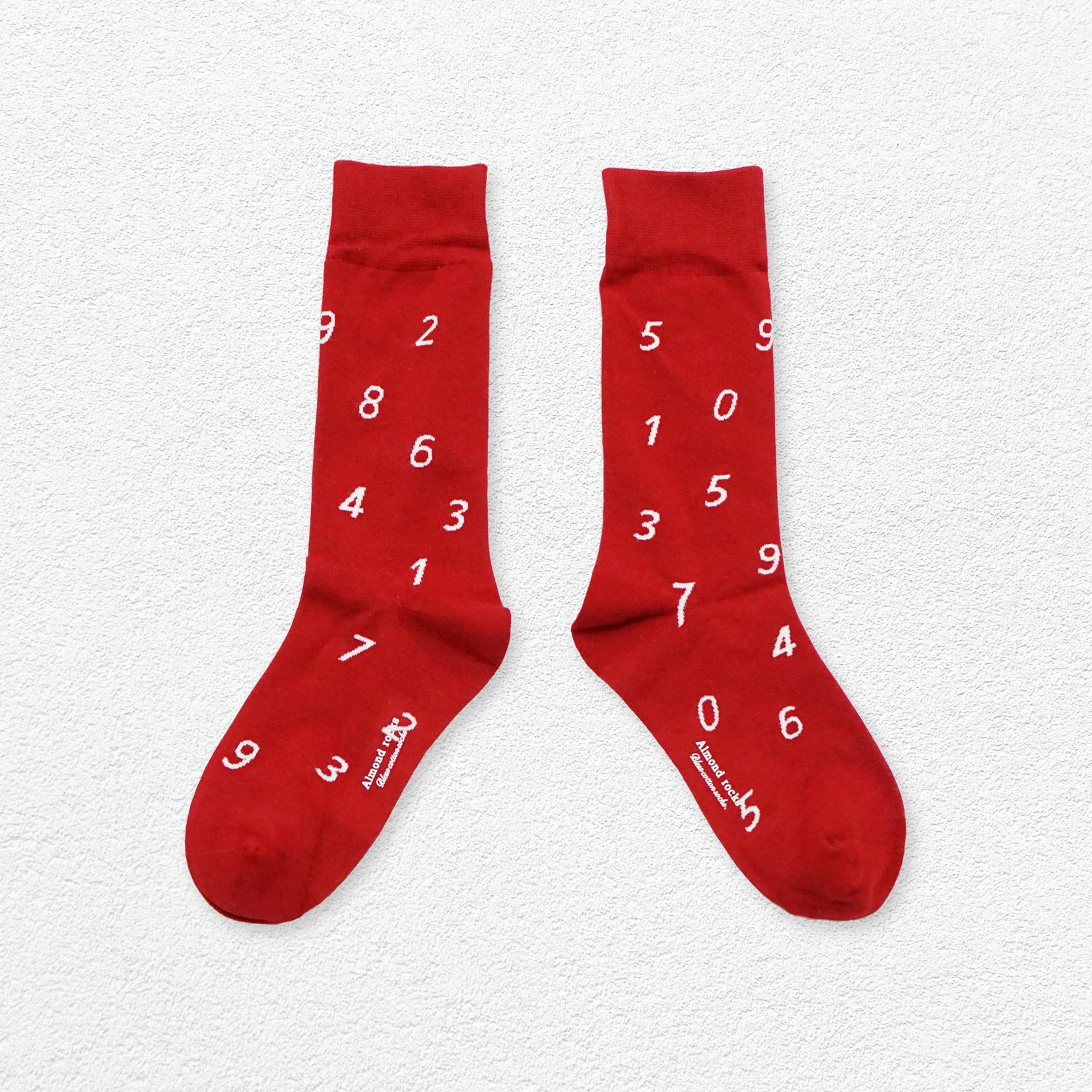 Numbers mid-calf sock - red