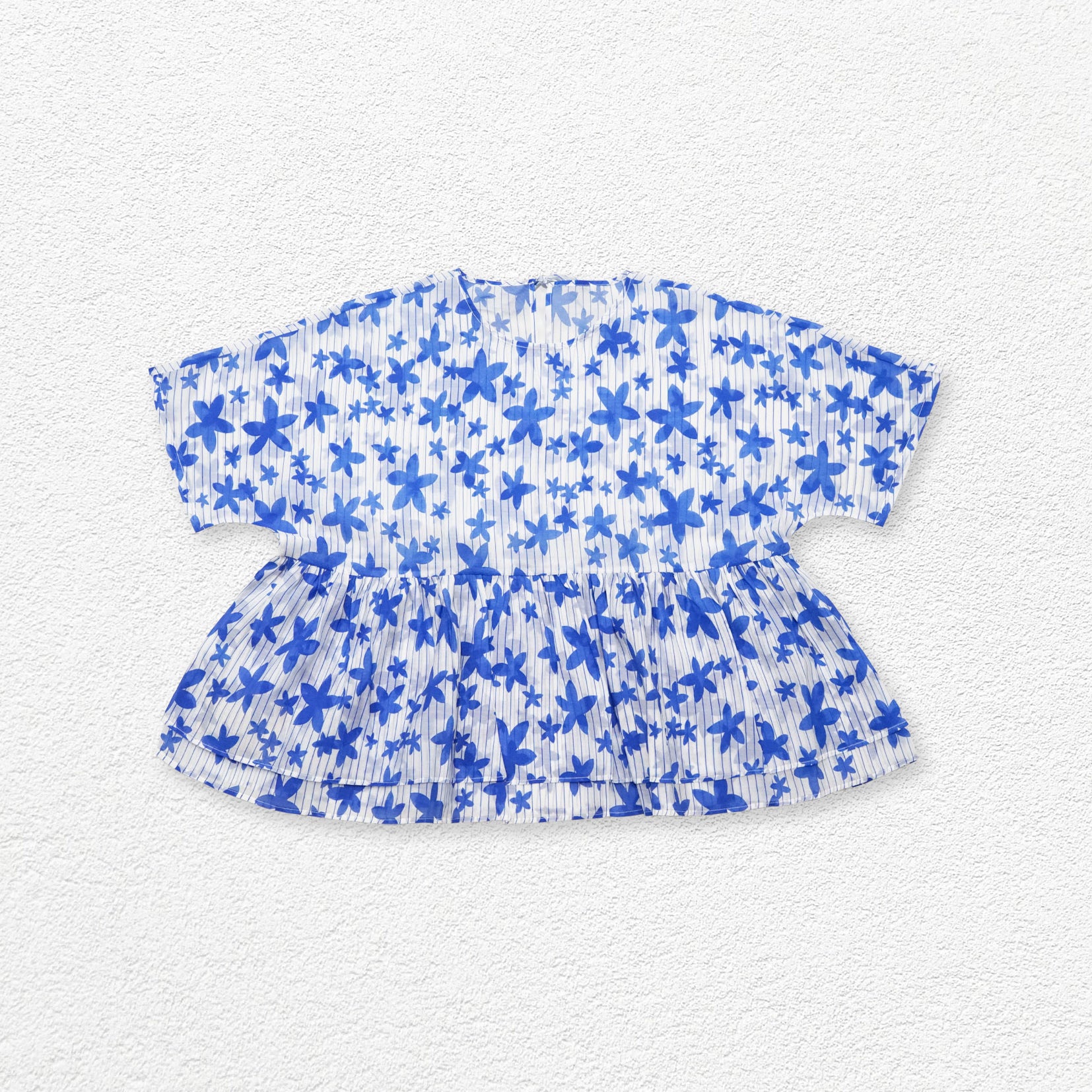 Floral see-through layered smock top in blue & white