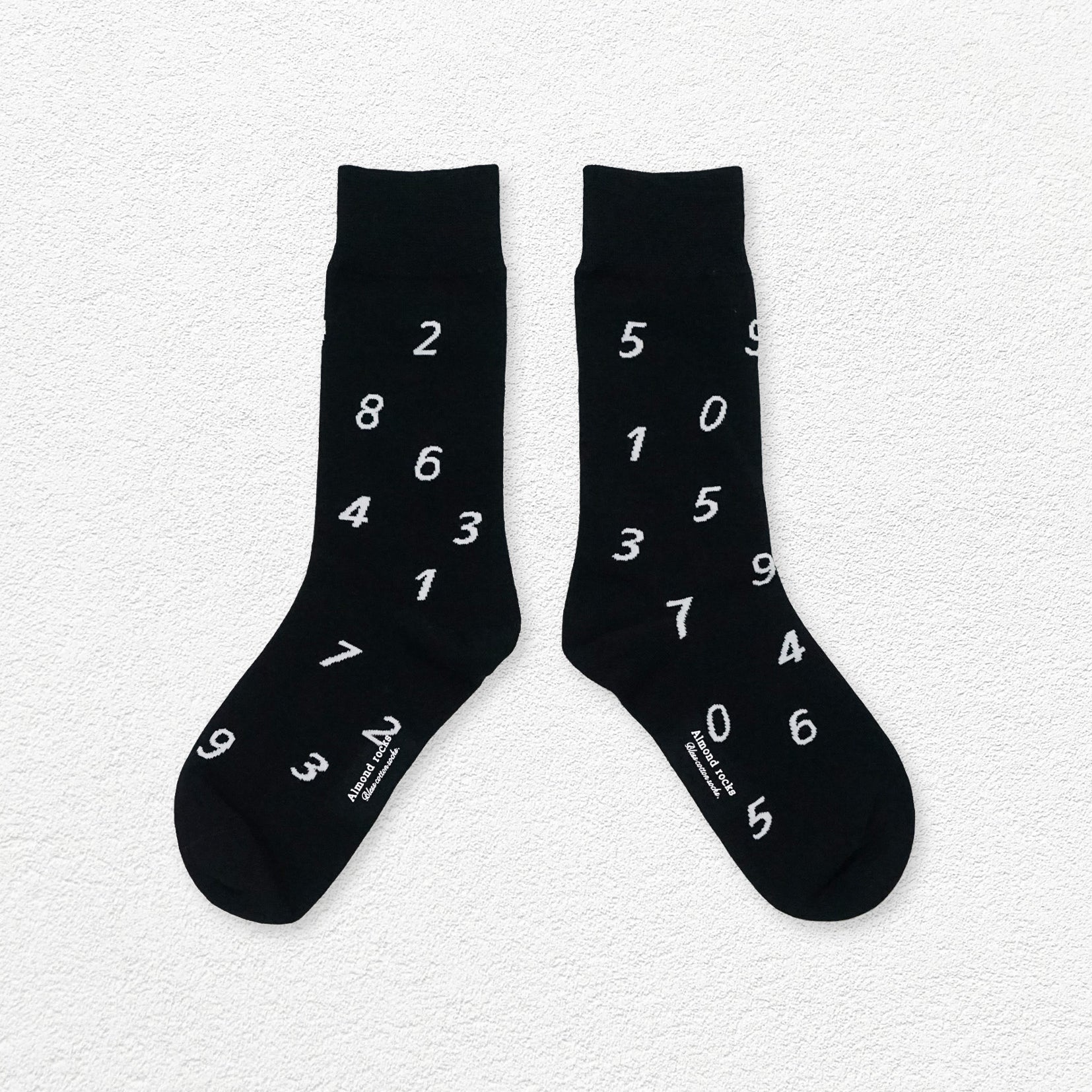 Numbers mid-calf sock - black