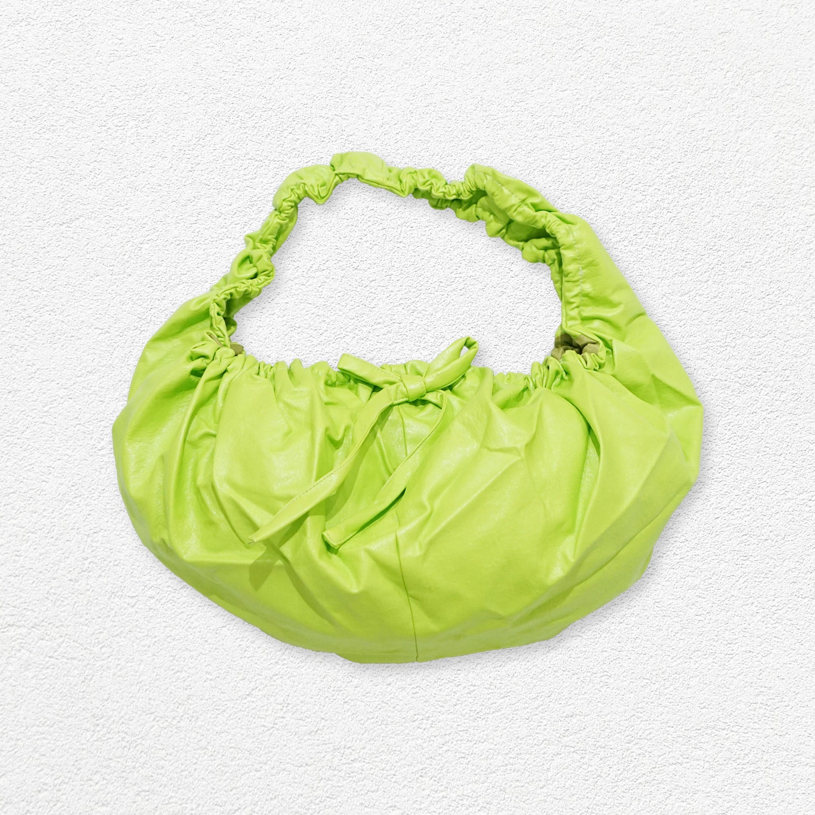 Vegan leather circular shoulder bag - lime