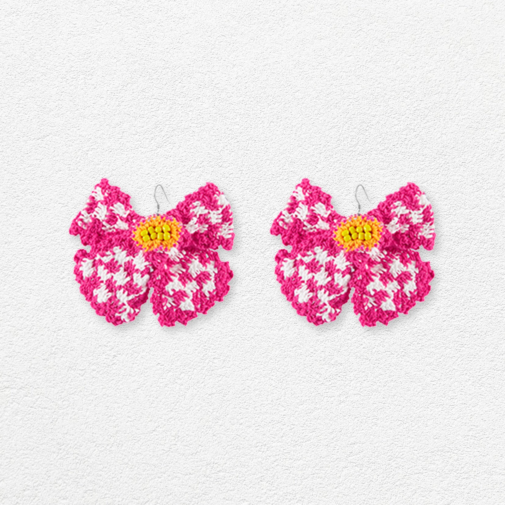 Checkerboard bow crochet earrings - pink