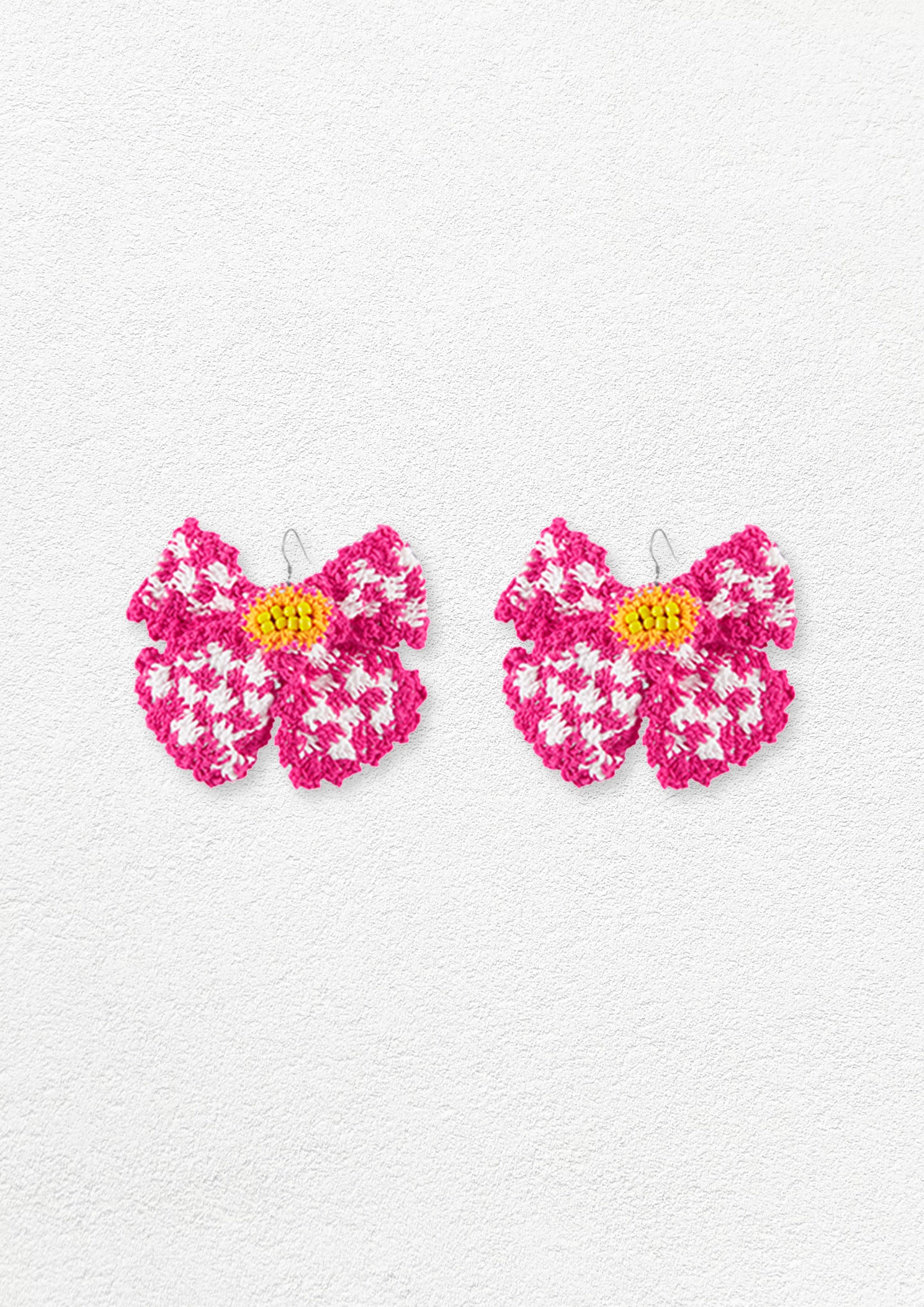 Checkerboard bow crochet earrings - pink