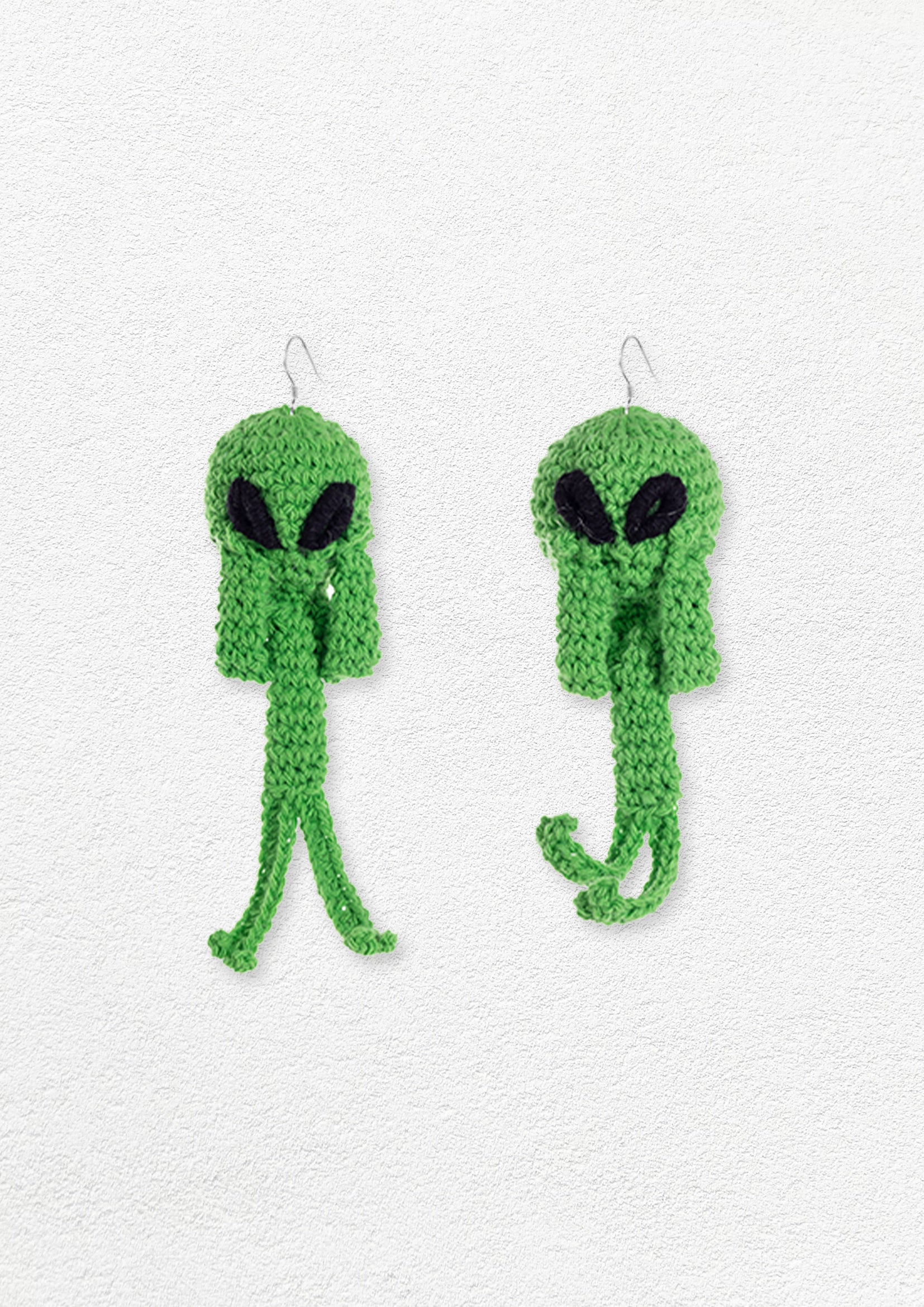 Alien crochet earrings - green