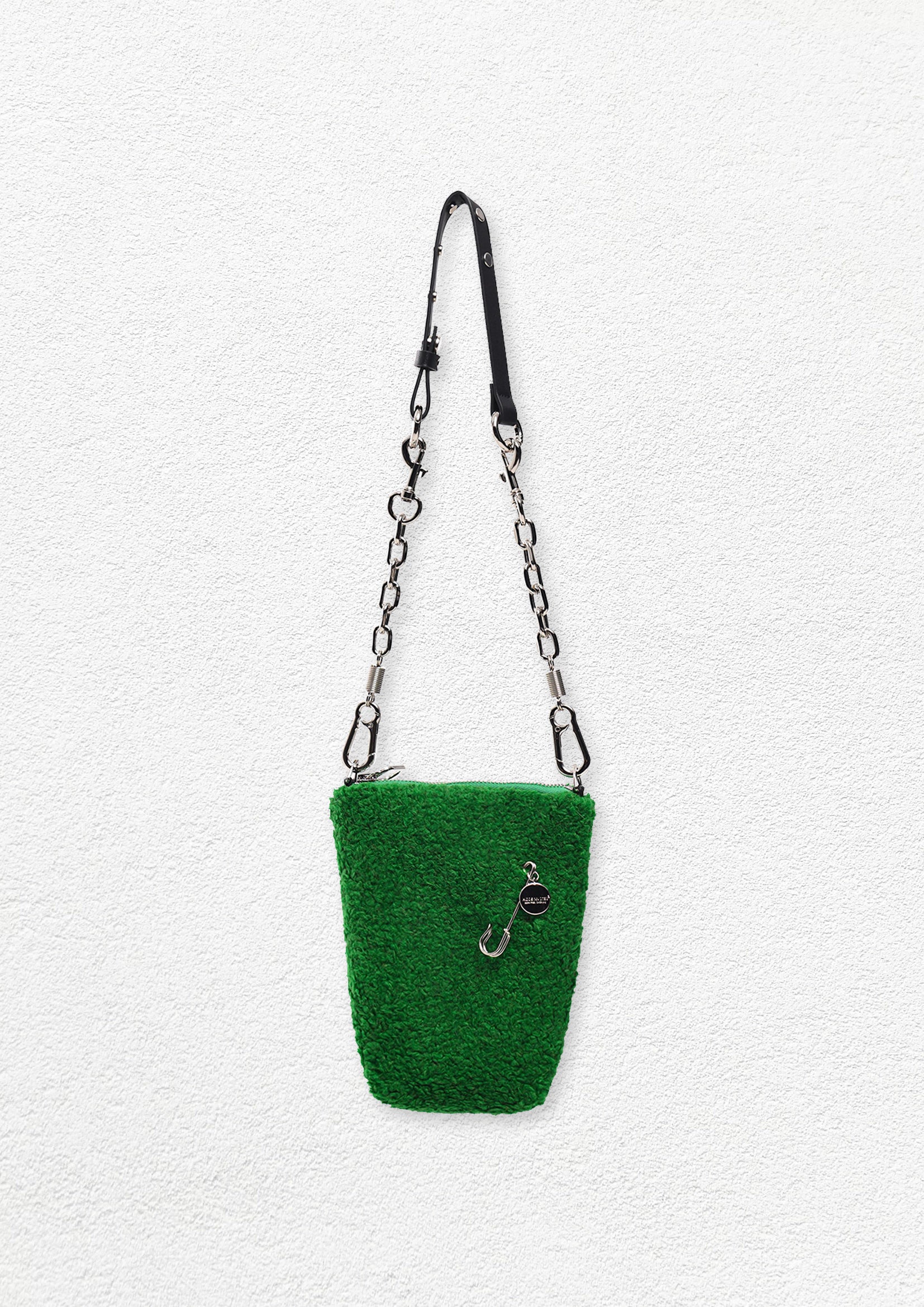 Fluffy shoulder bucket bag - forest green