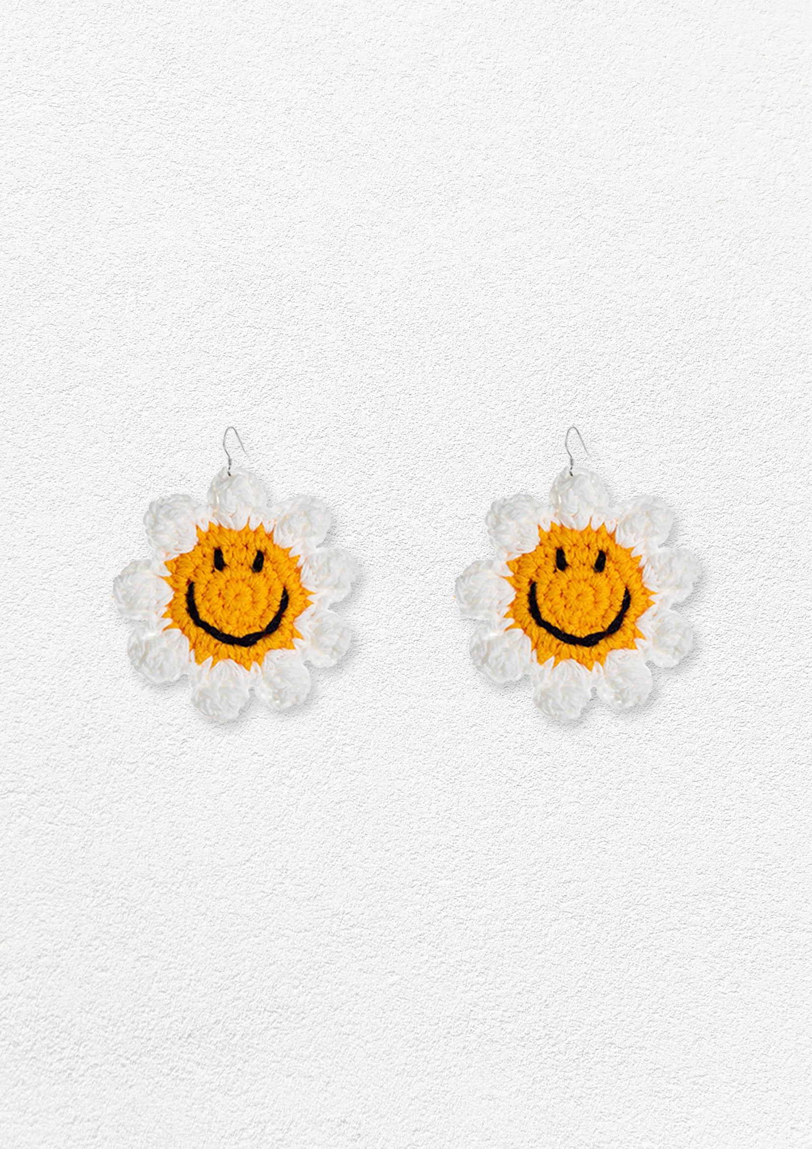 Smiley sunflower crochet earrings - yellow