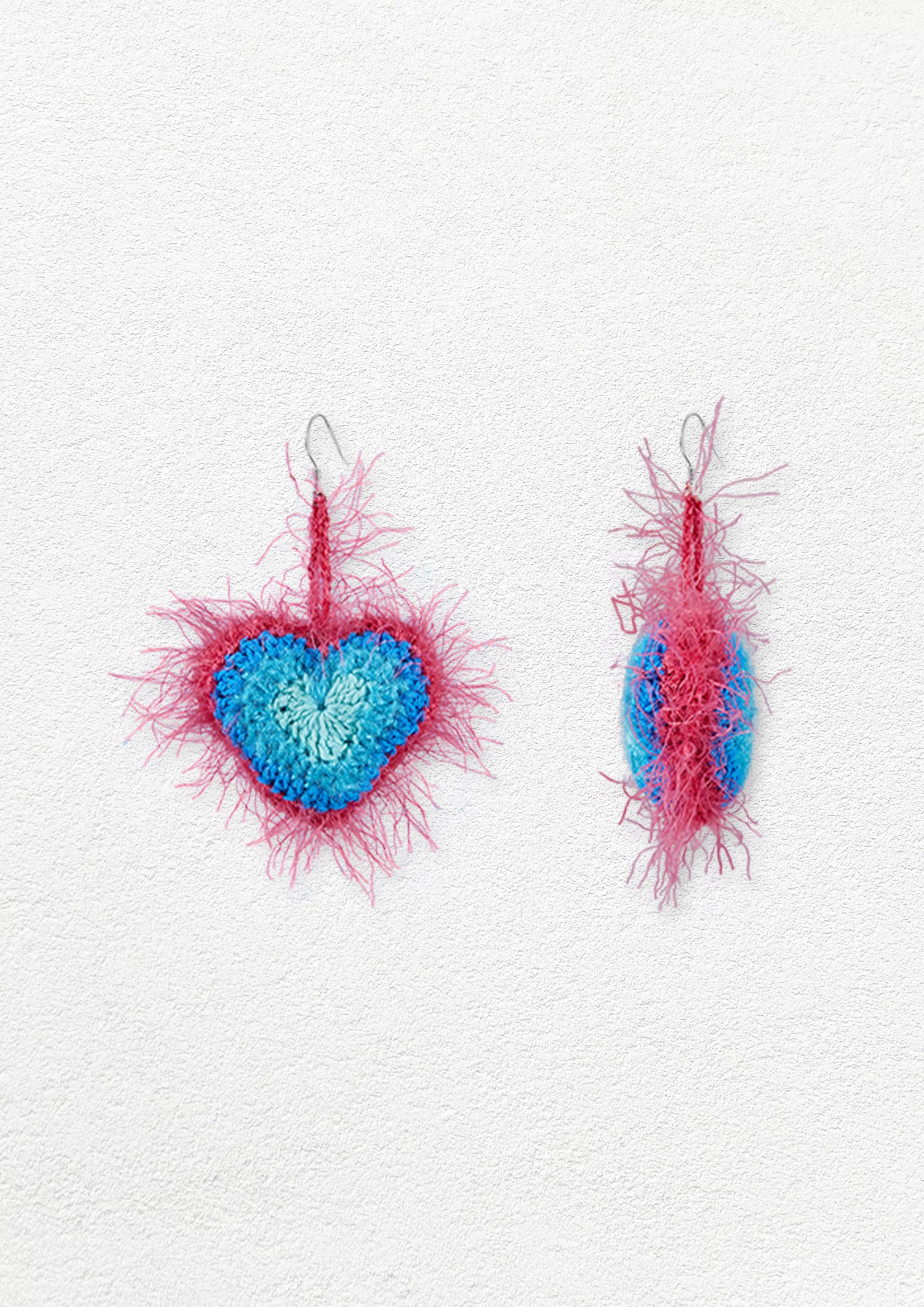 Fuzzy gradient heart crochet earrings - pink & blue