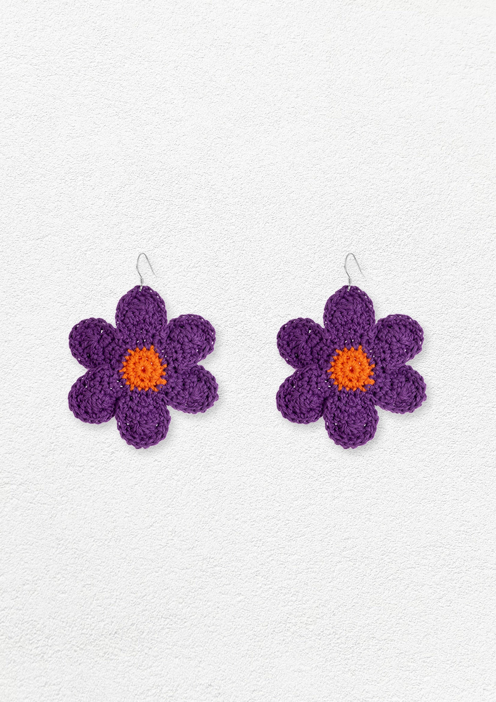 Flower crochet earrings - plum