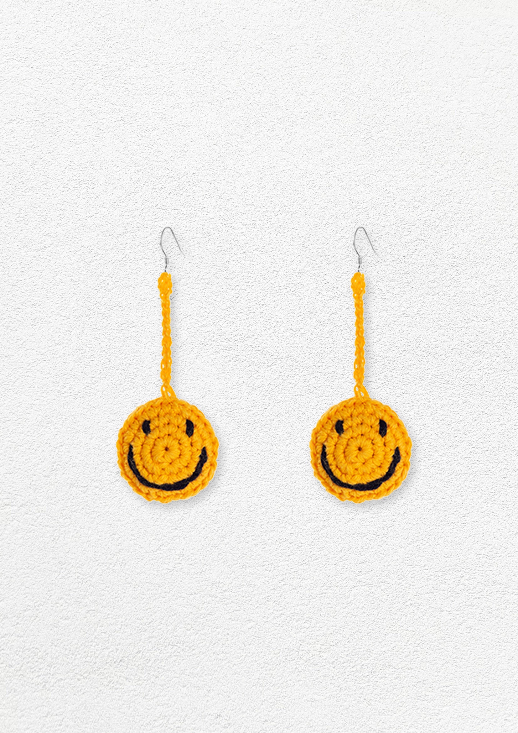 Smiley crochet earrings - yellow