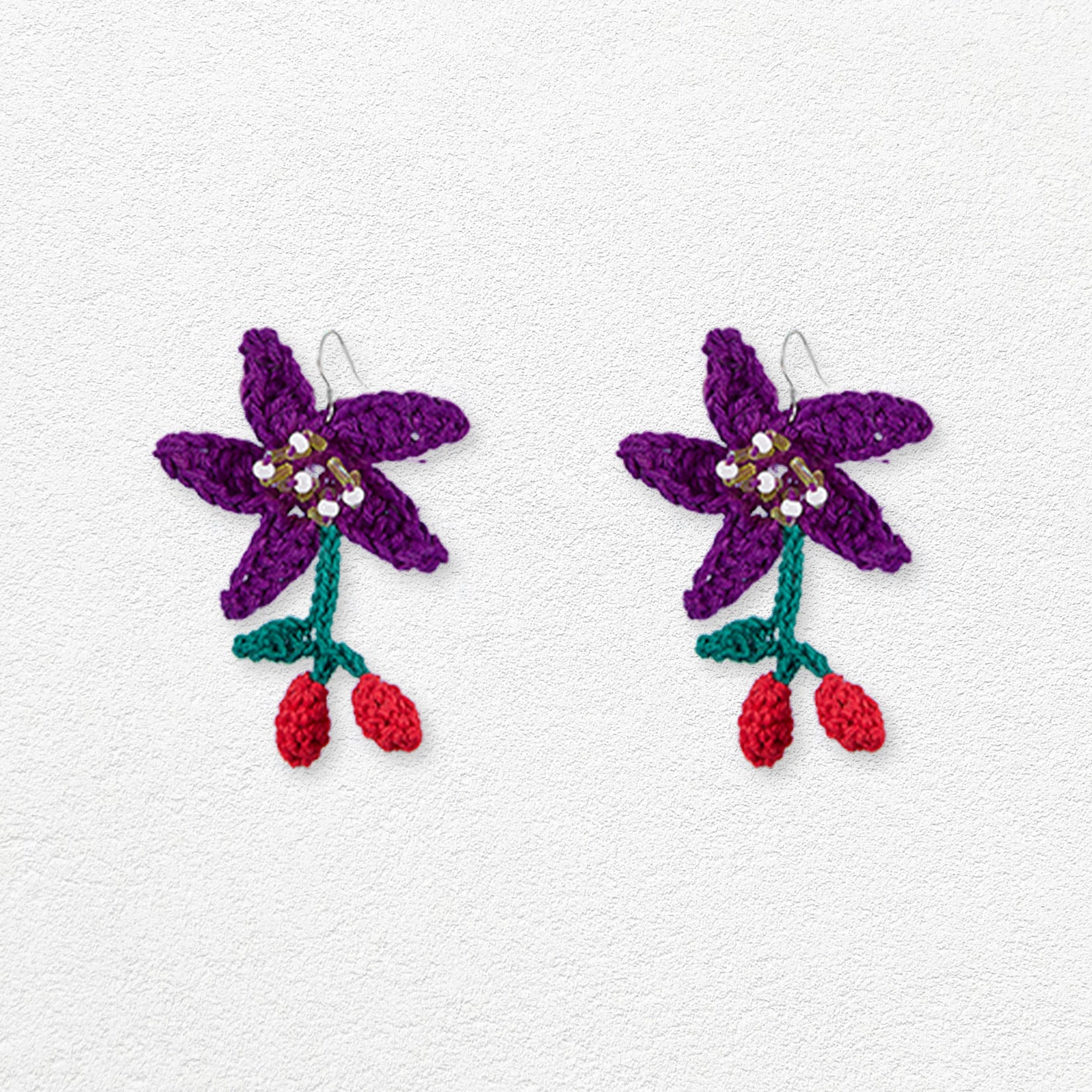 Goji flower crochet earrings - purple