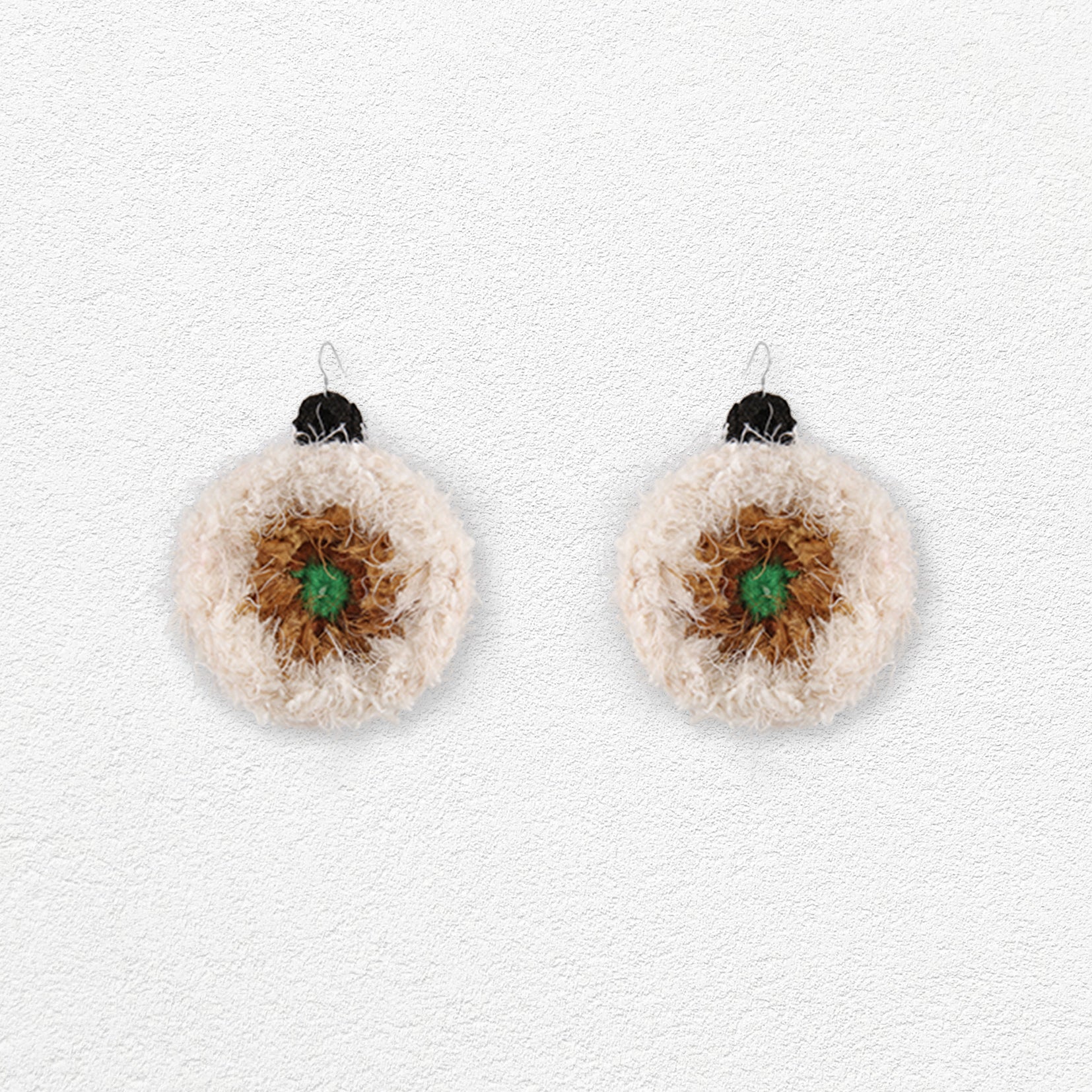 Fluffy circle crochet earrings - cream