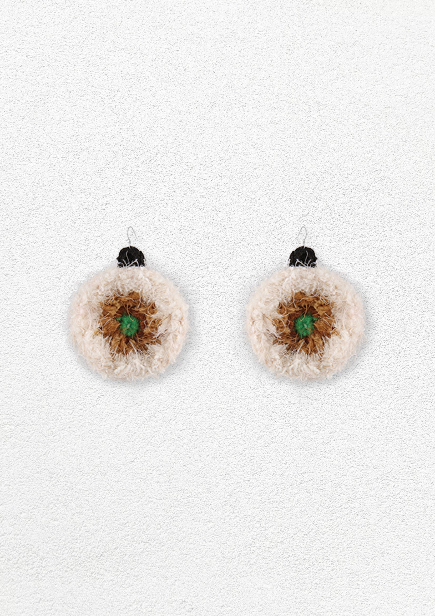 Fluffy circle crochet earrings - cream