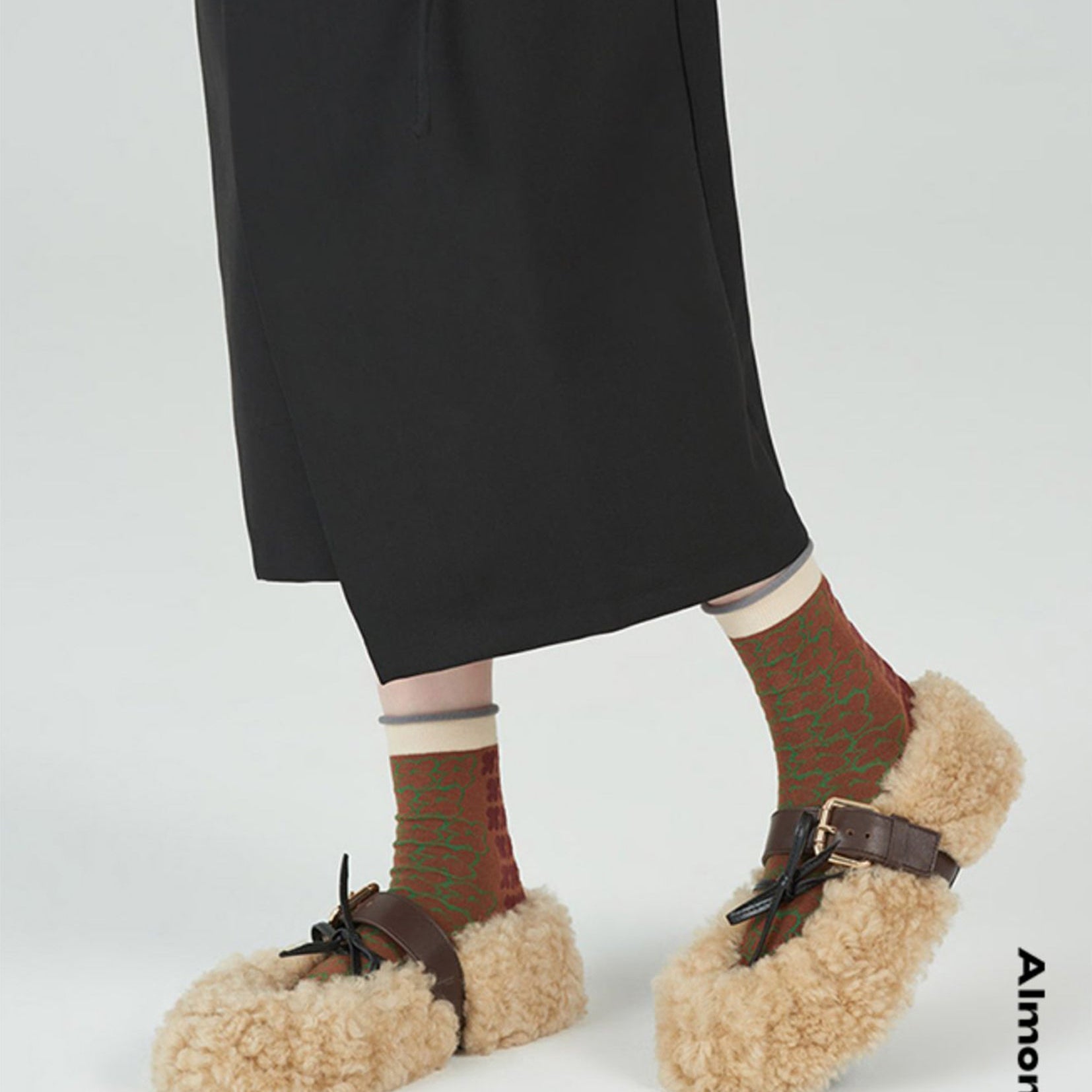 Floral splice mid-calf sock in 2 colours-coffee