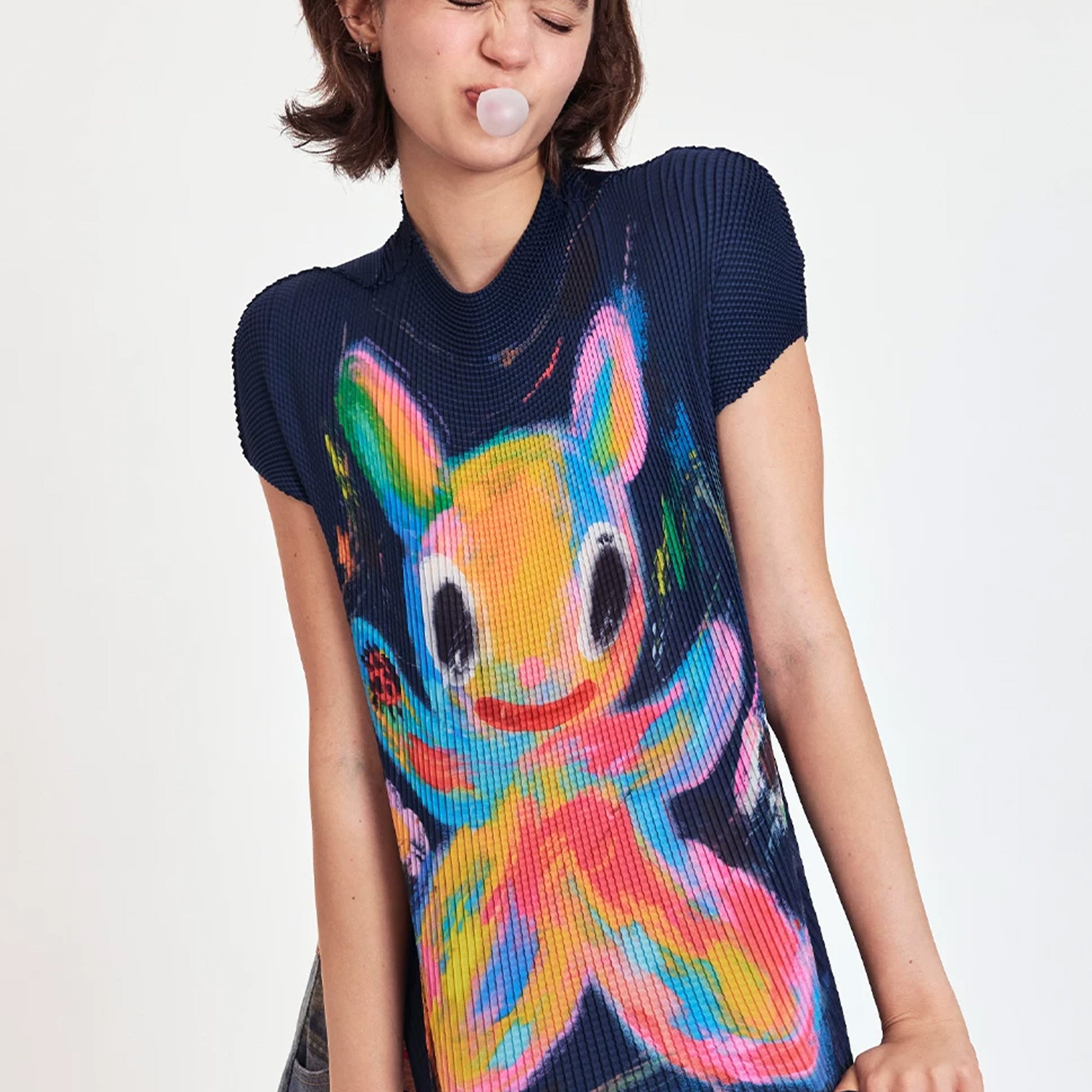 Rainbow bear crinkle stretch crop tee - navy