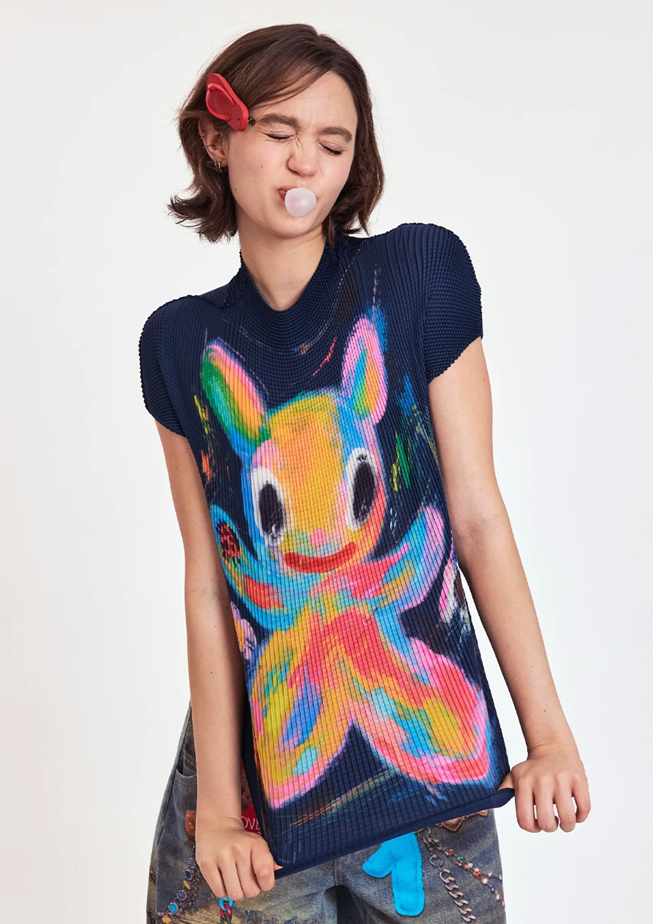 Rainbow bear crinkle stretch crop tee - navy