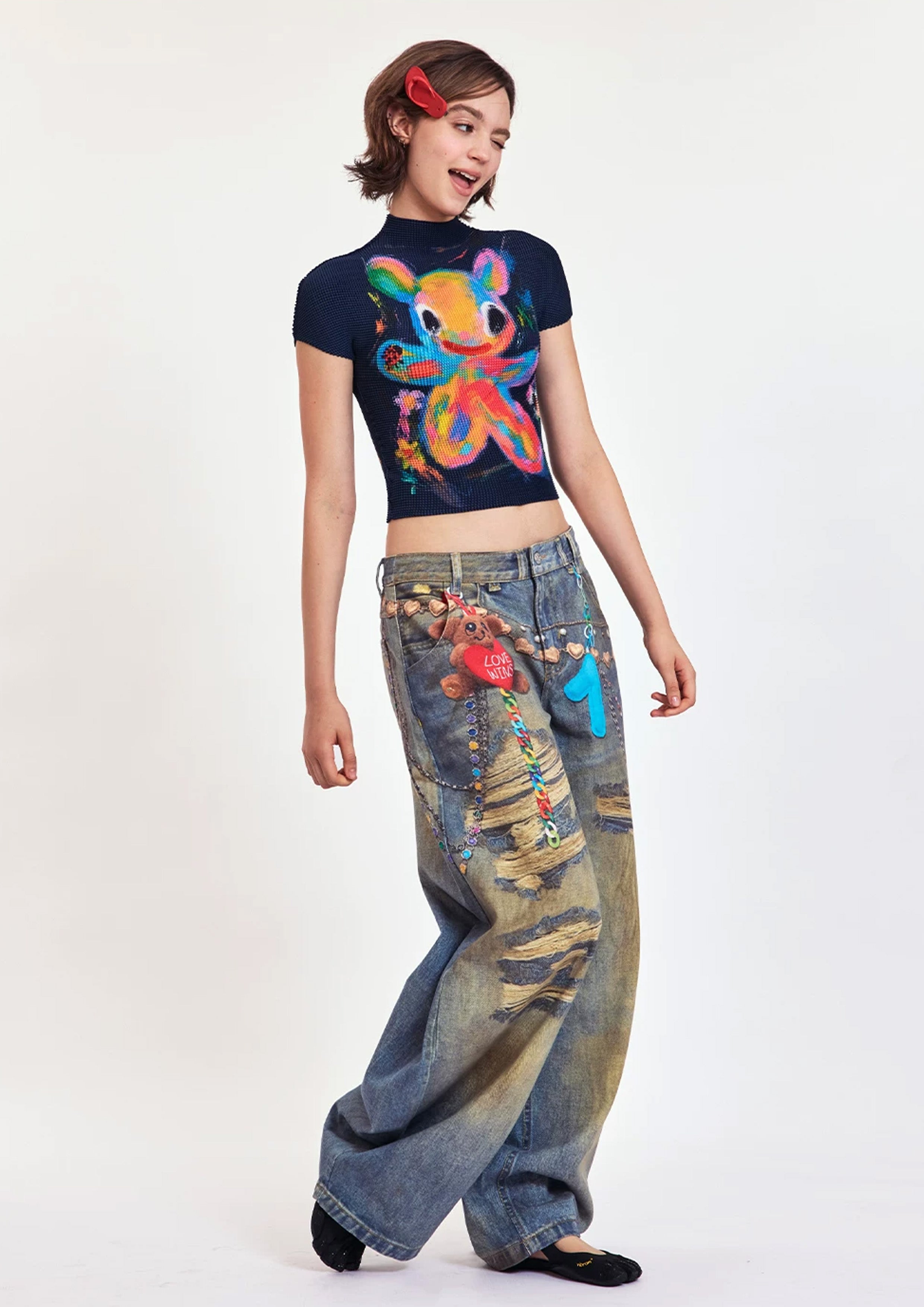 Rainbow bear crinkle stretch crop tee - navy