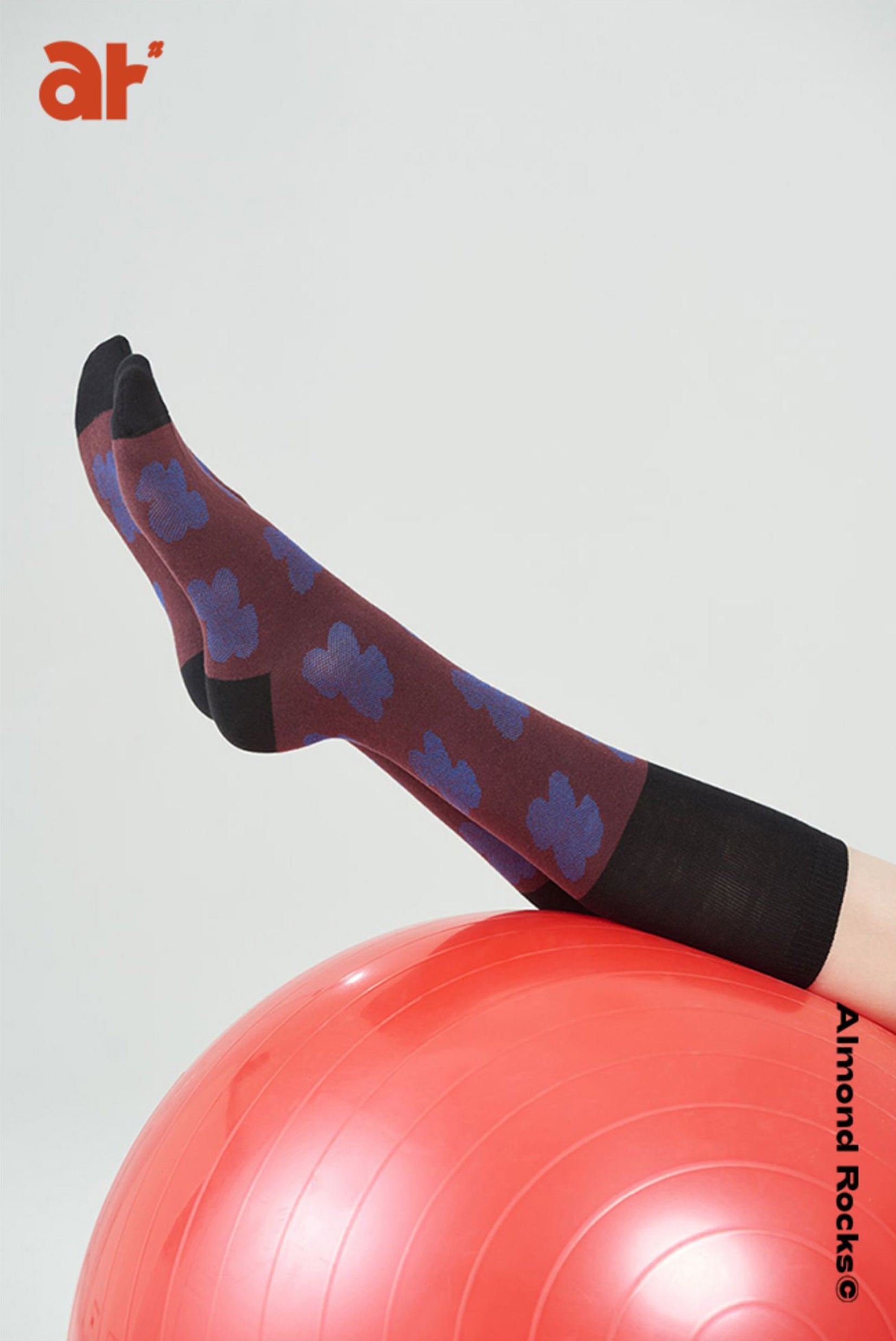 [For adults & kids] Floral splice over-the-calf sock in midnight sky