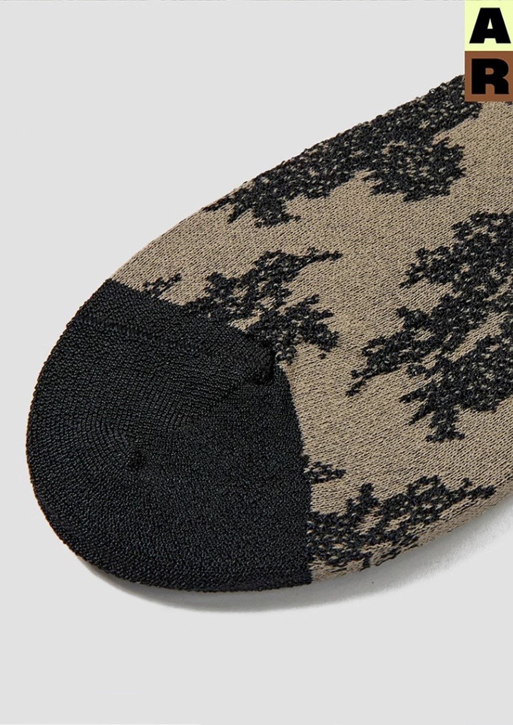 Lace jacquard mid-calf sock
