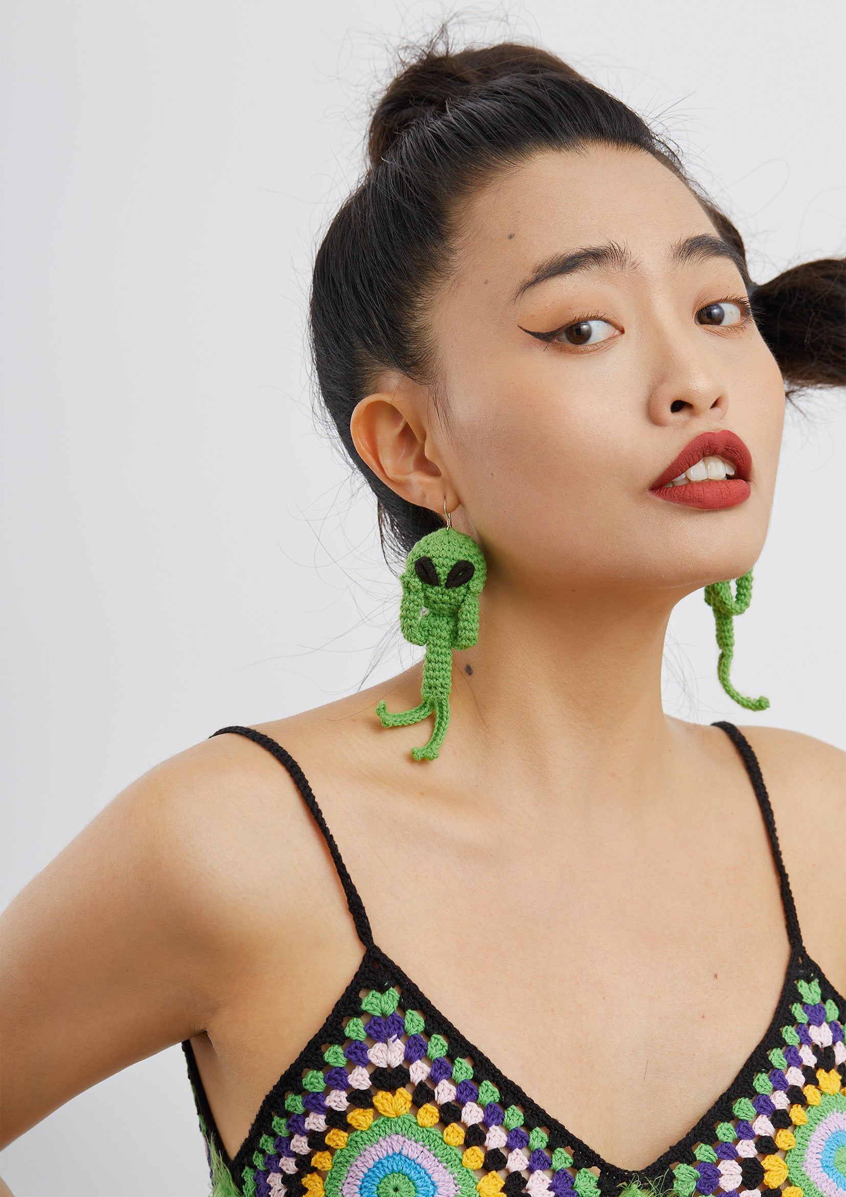 Alien crochet earrings - green