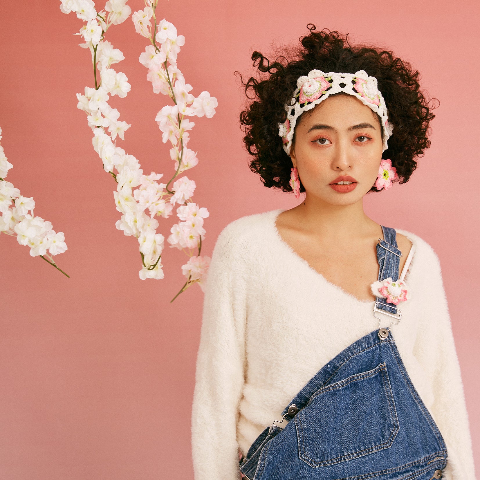 Cherry blossom crochet earrings - pink