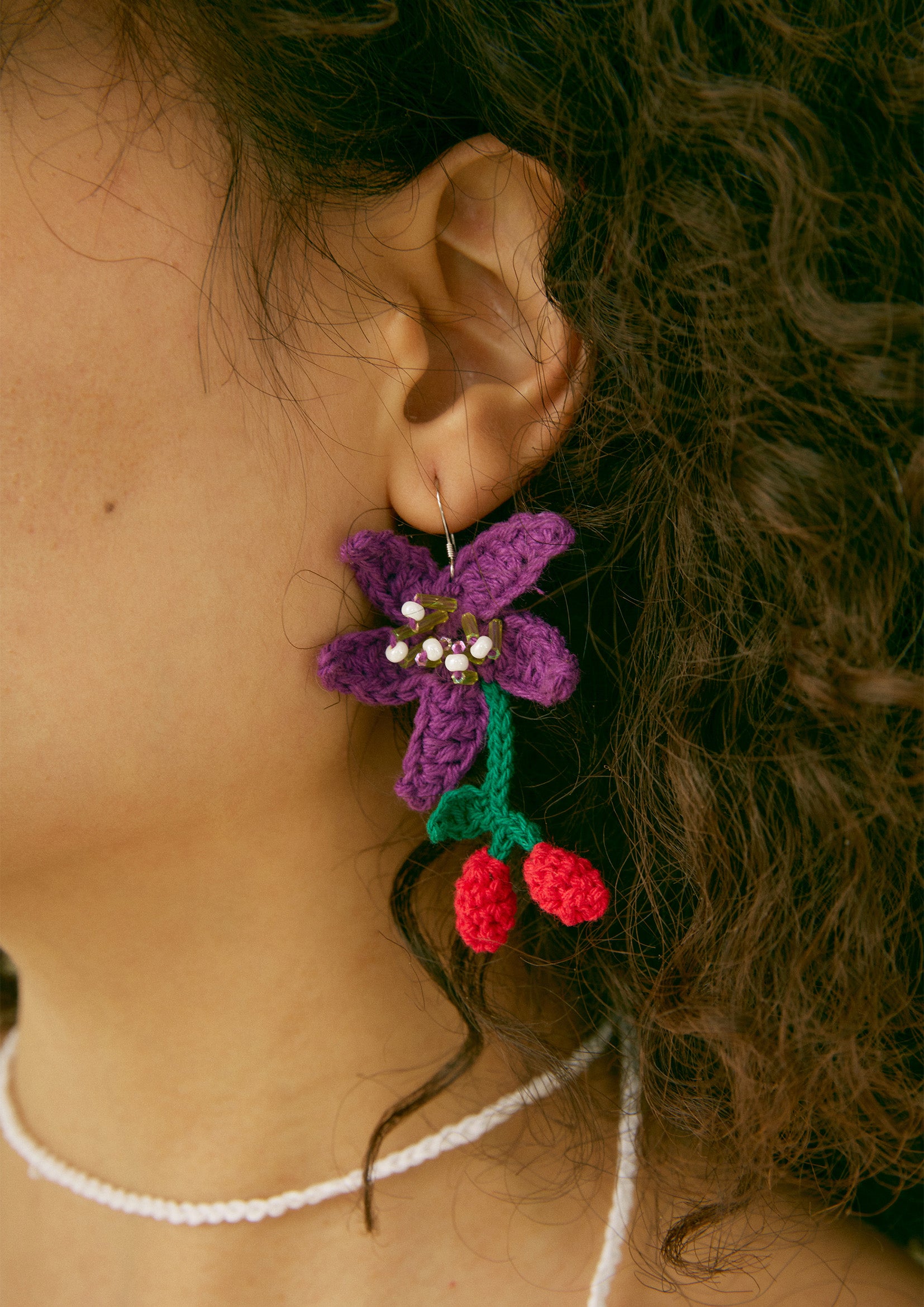 Goji flower crochet earrings - purple