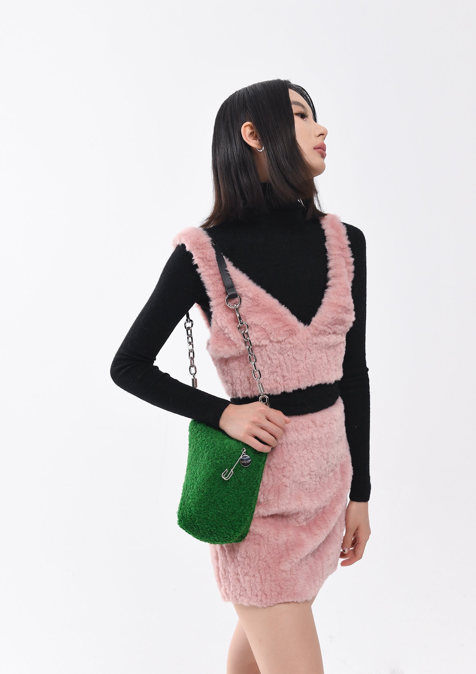 Fluffy shoulder bucket bag - forest green