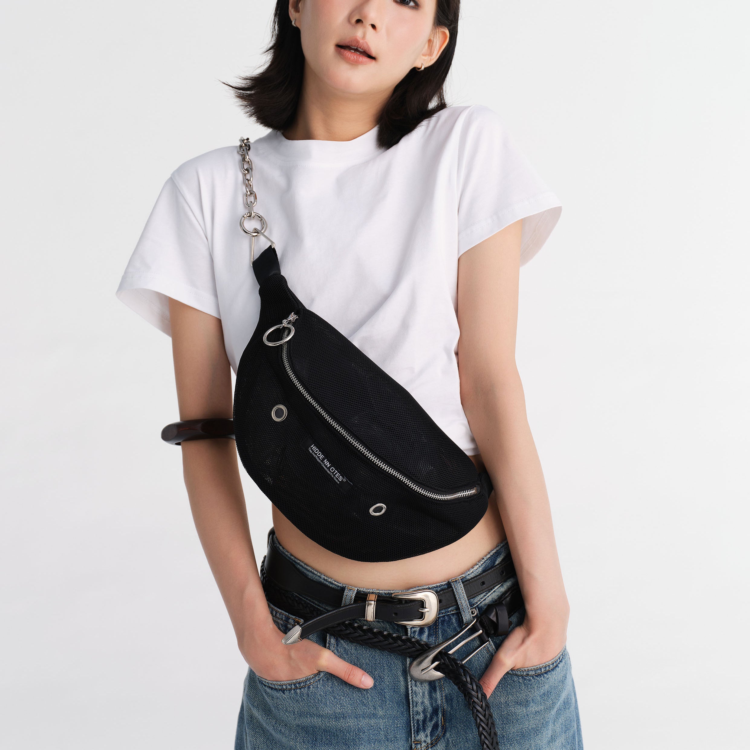 Mesh sling bag - black