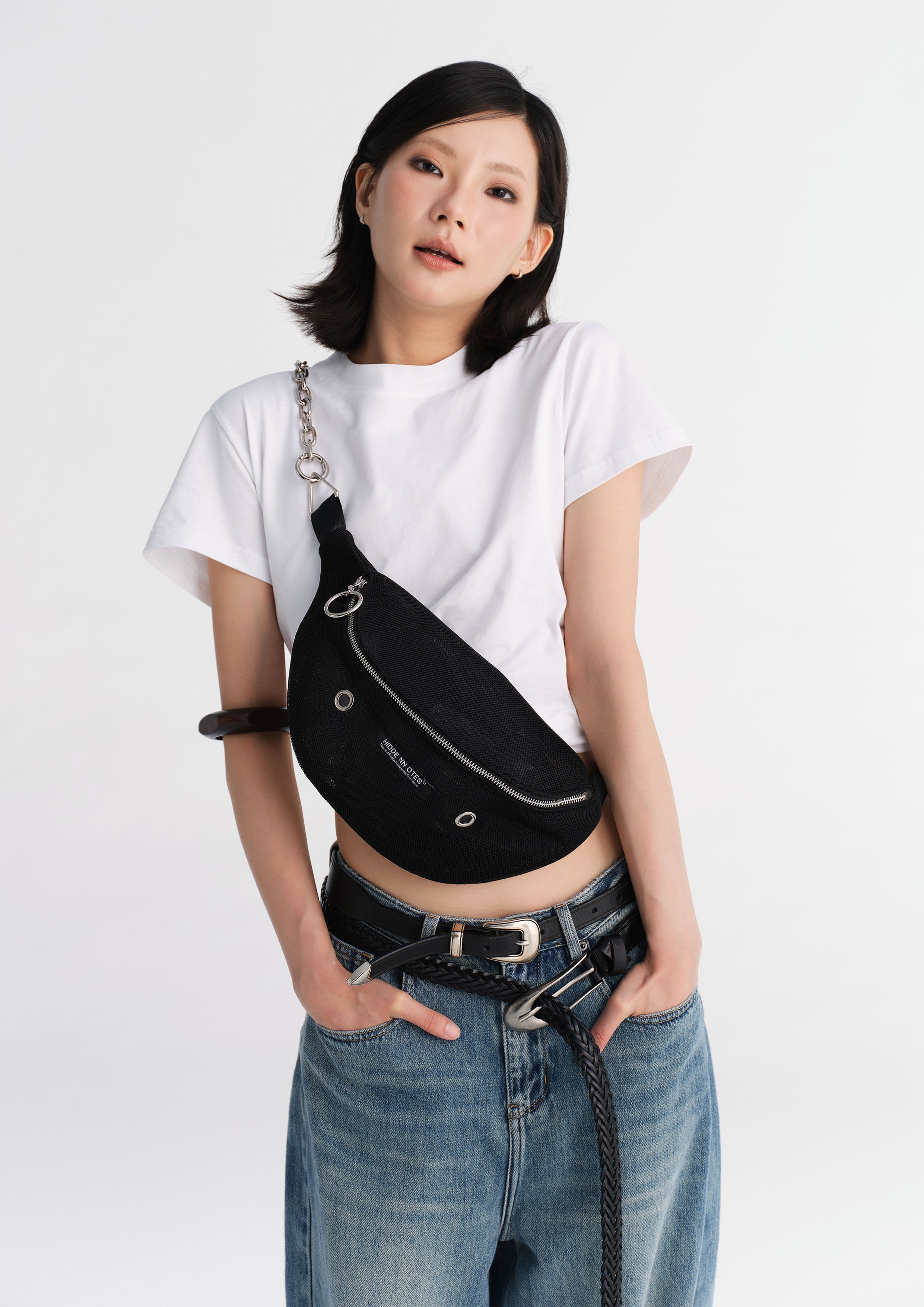 Mesh sling bag - black