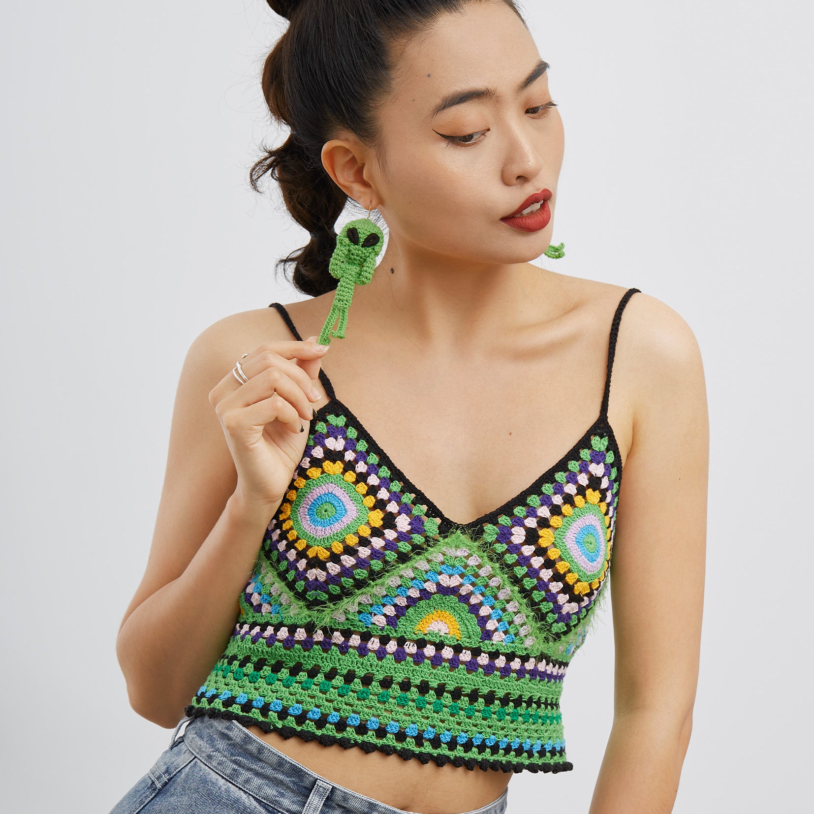 Alien crochet earrings - green