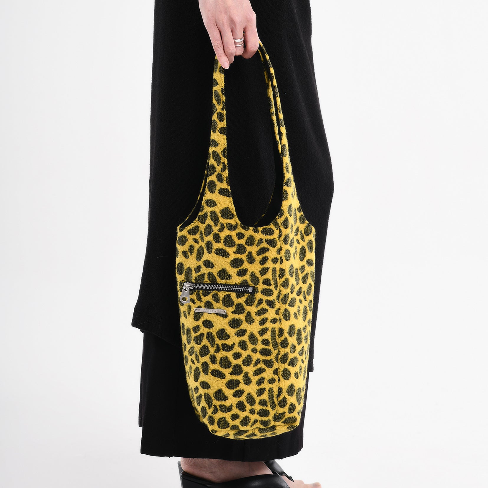 Leopard shoulder bucket bag
