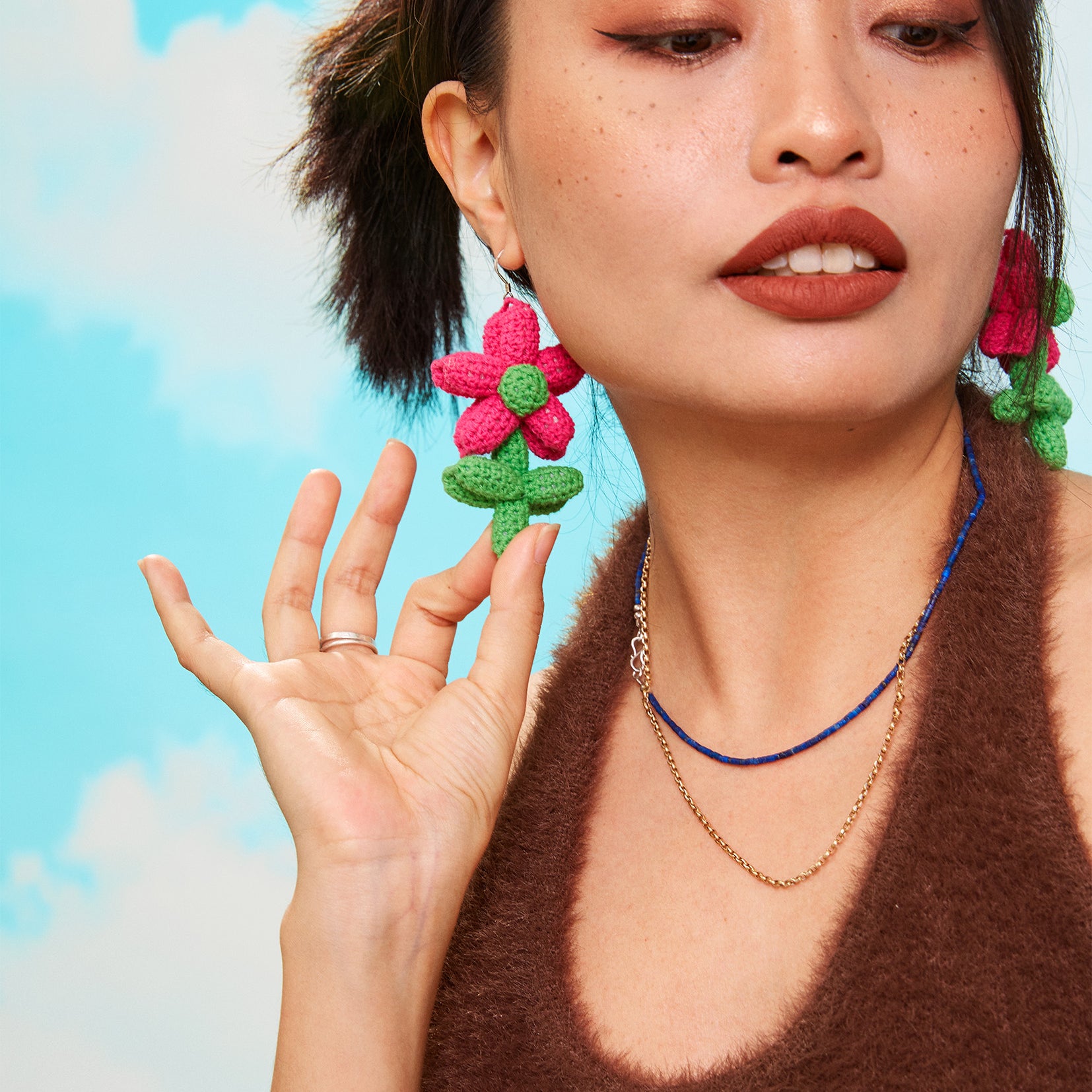 Flower balloon crochet earrings - pink & green