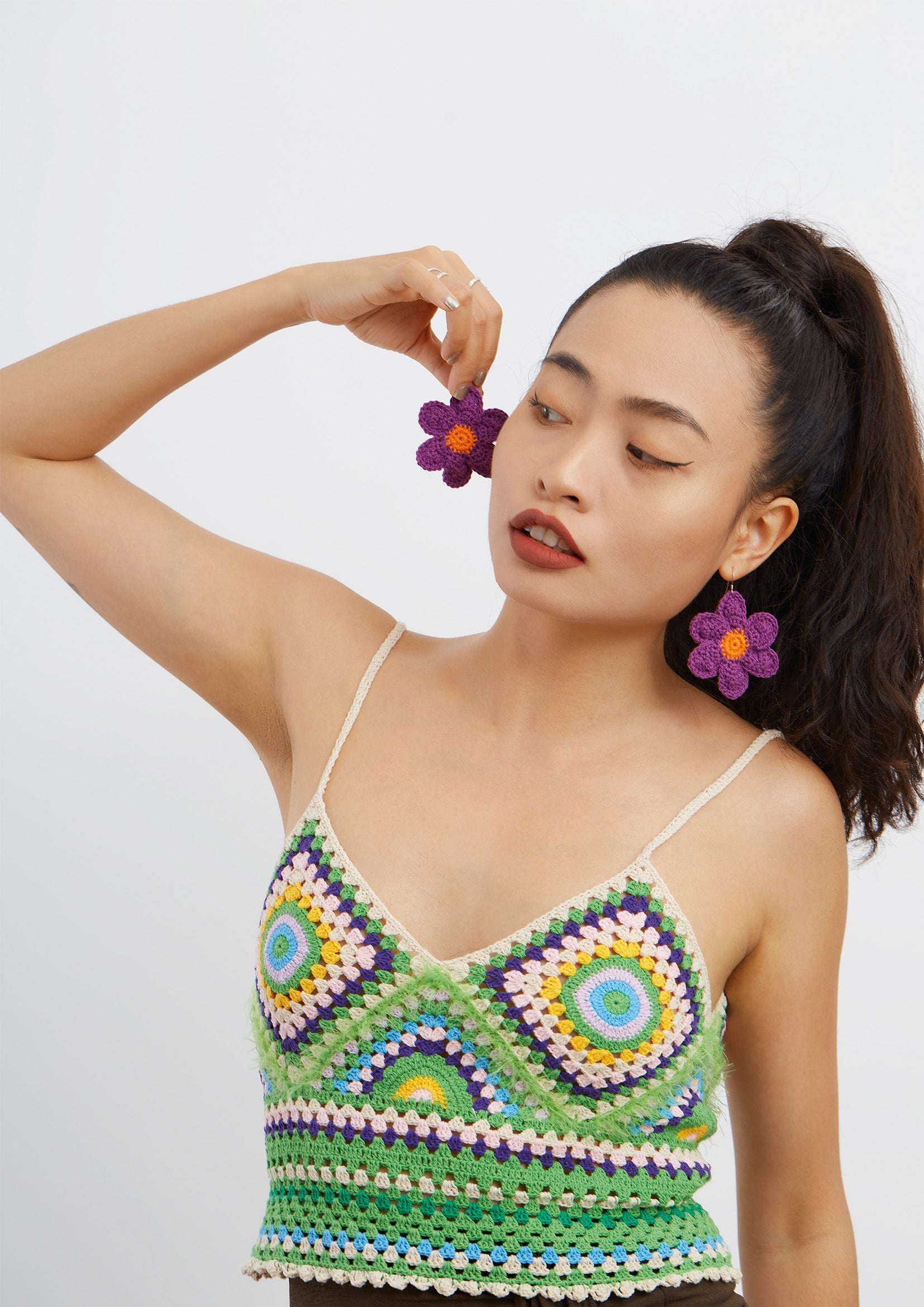 Flower crochet earrings - plum