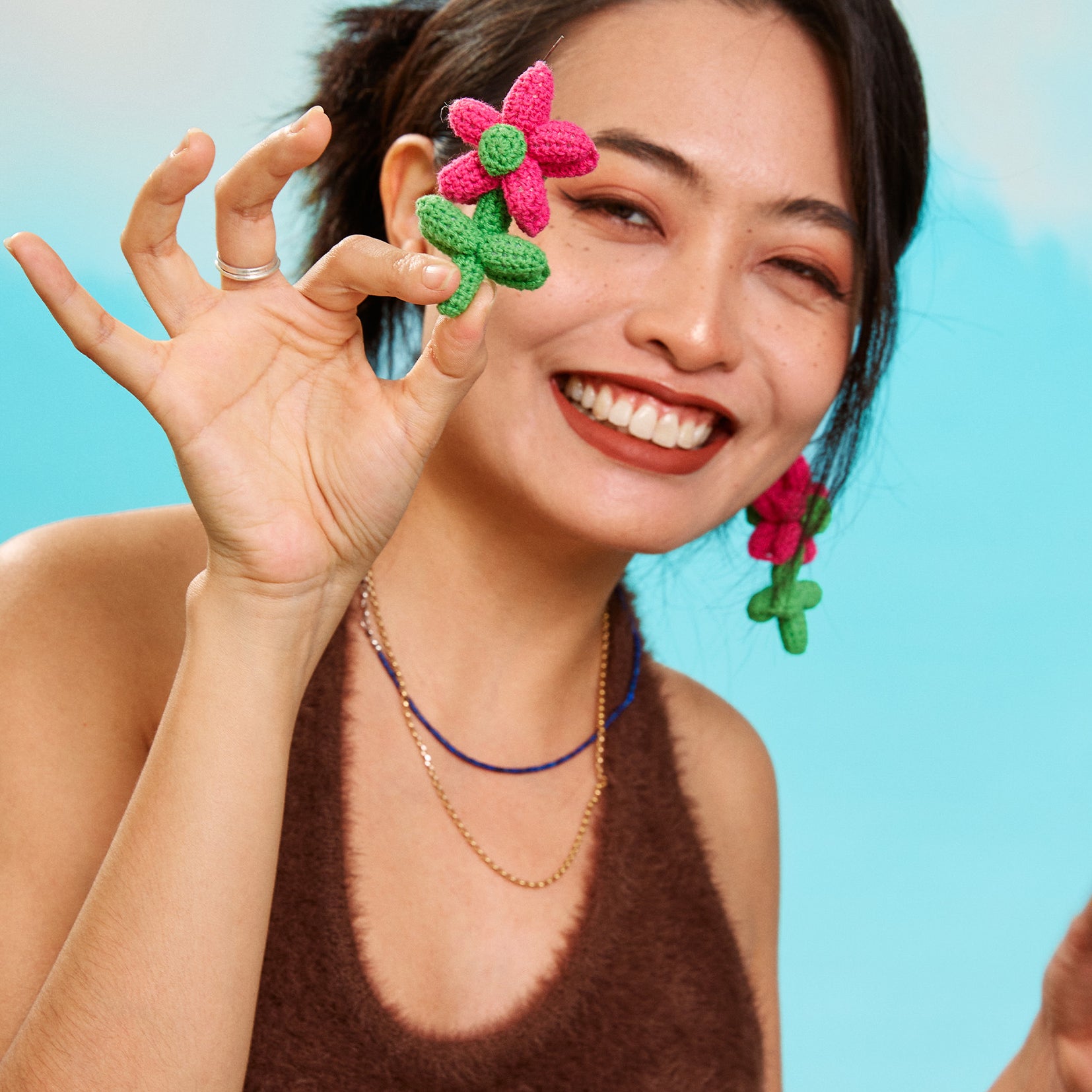 Flower balloon crochet earrings - pink & green