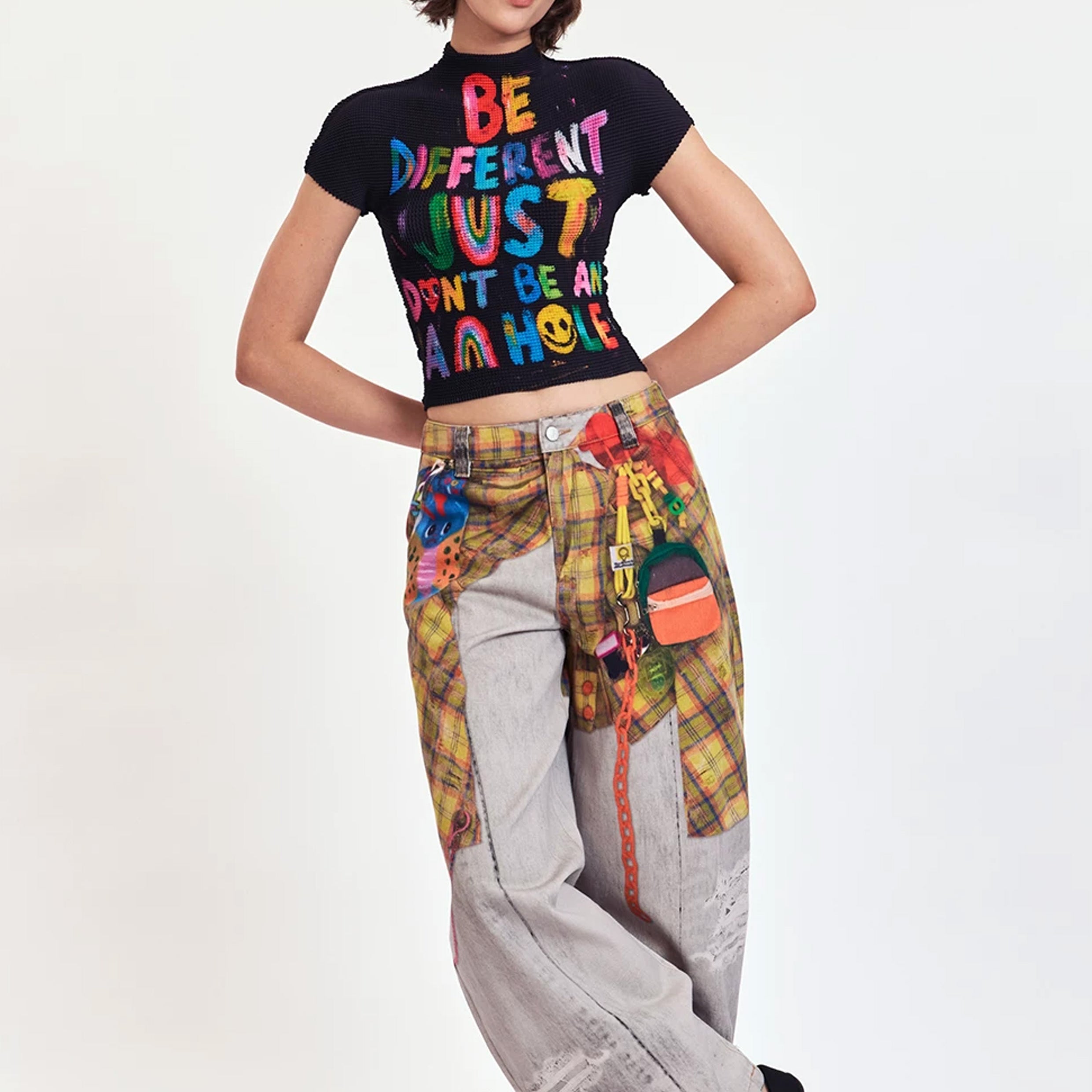 Typography crinkle stretch crop tee - black