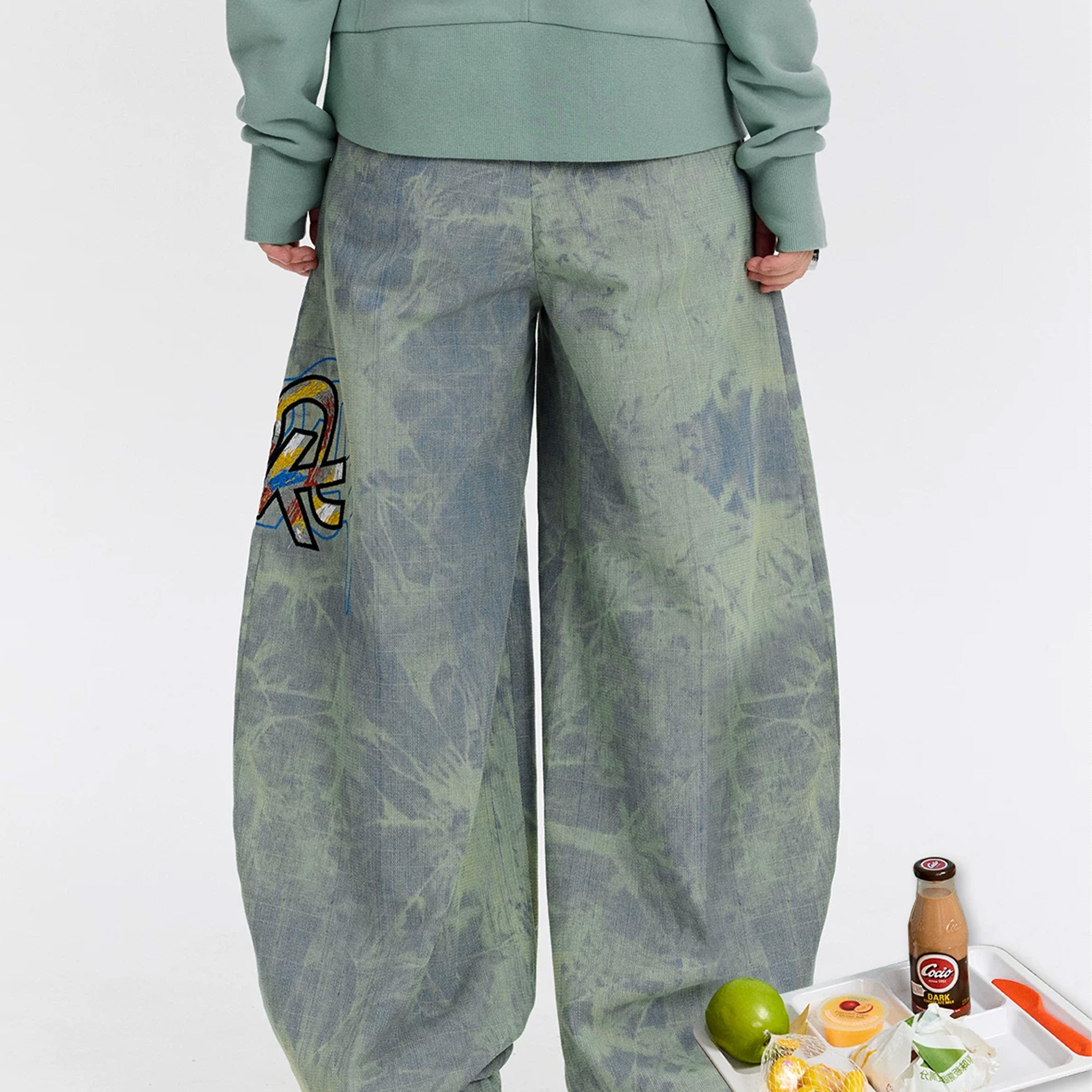 Tie dye bleach baggy barrel jeans - sun-faded blue