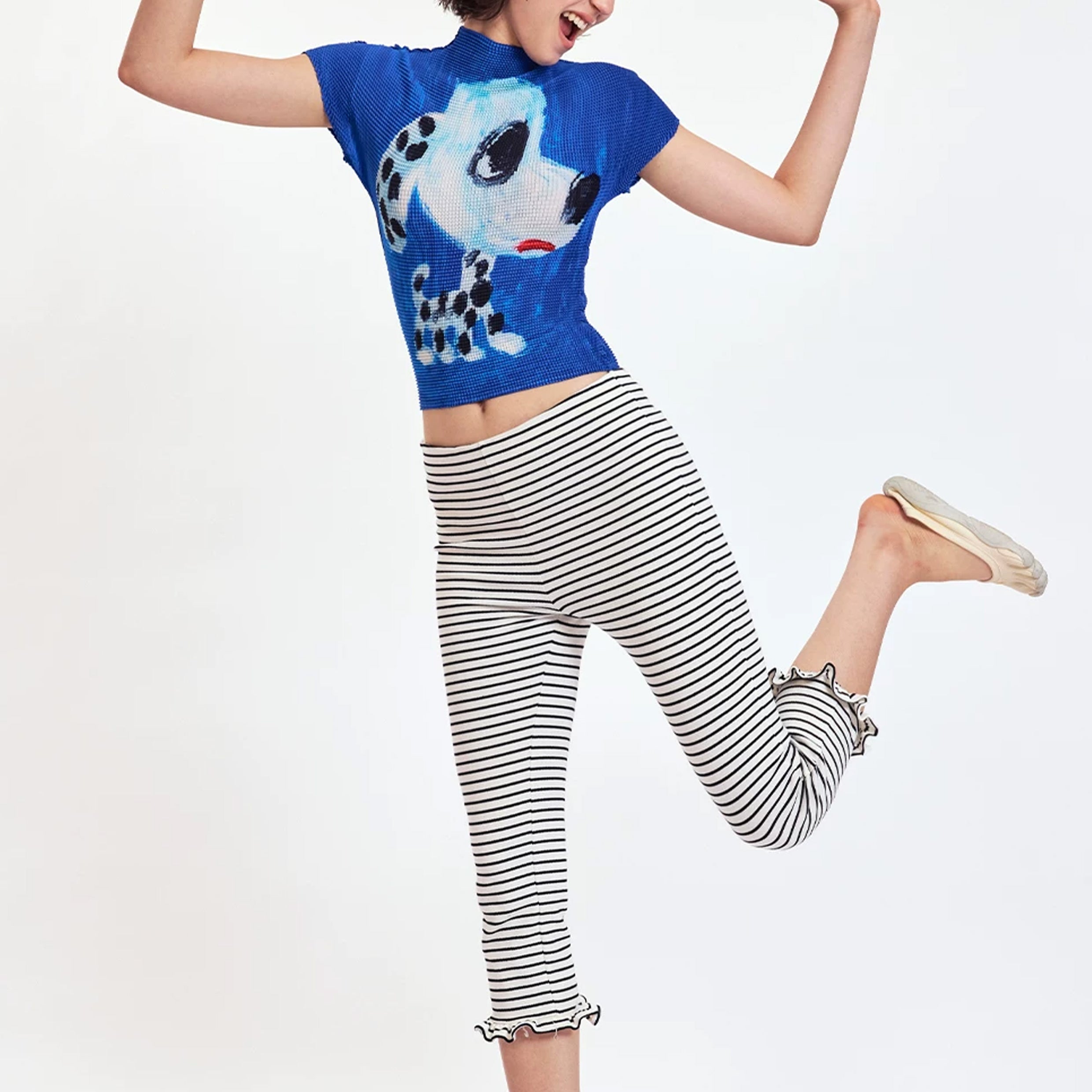 Spotted puppy crinkle stretch crop tee - blue