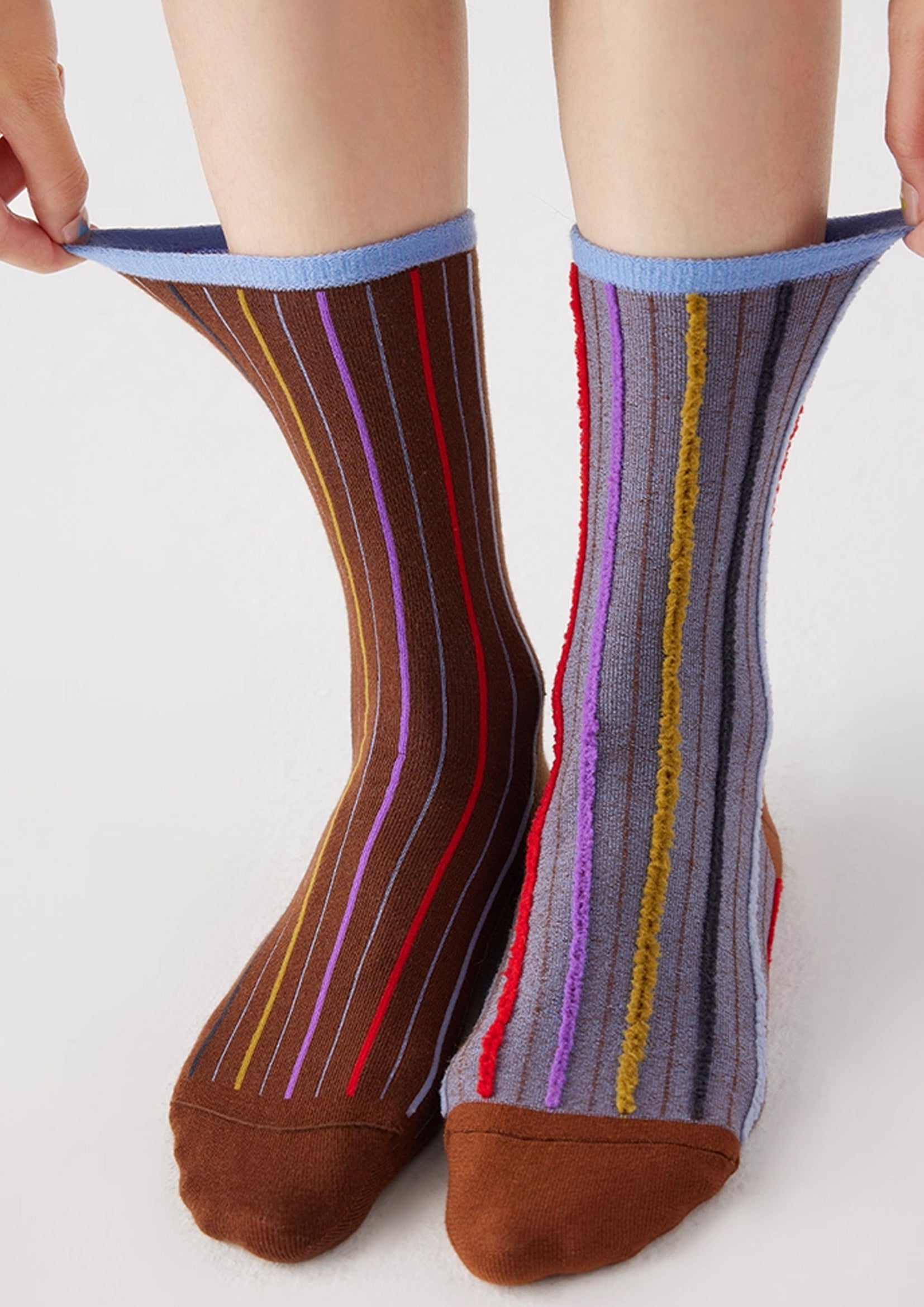 Reversible stripe mid-calf socks - chocolate & grey