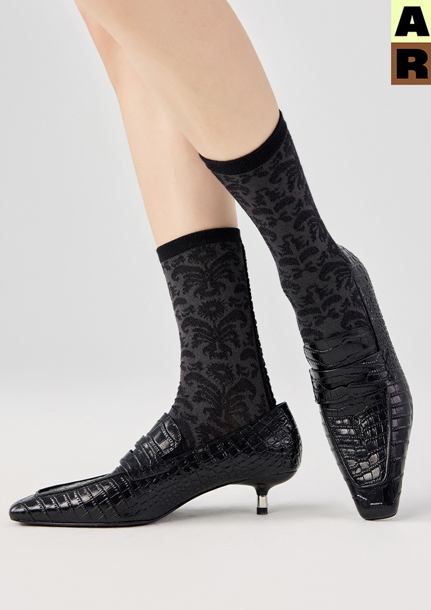 Tendril jacquard mid-calf sock - charcoal