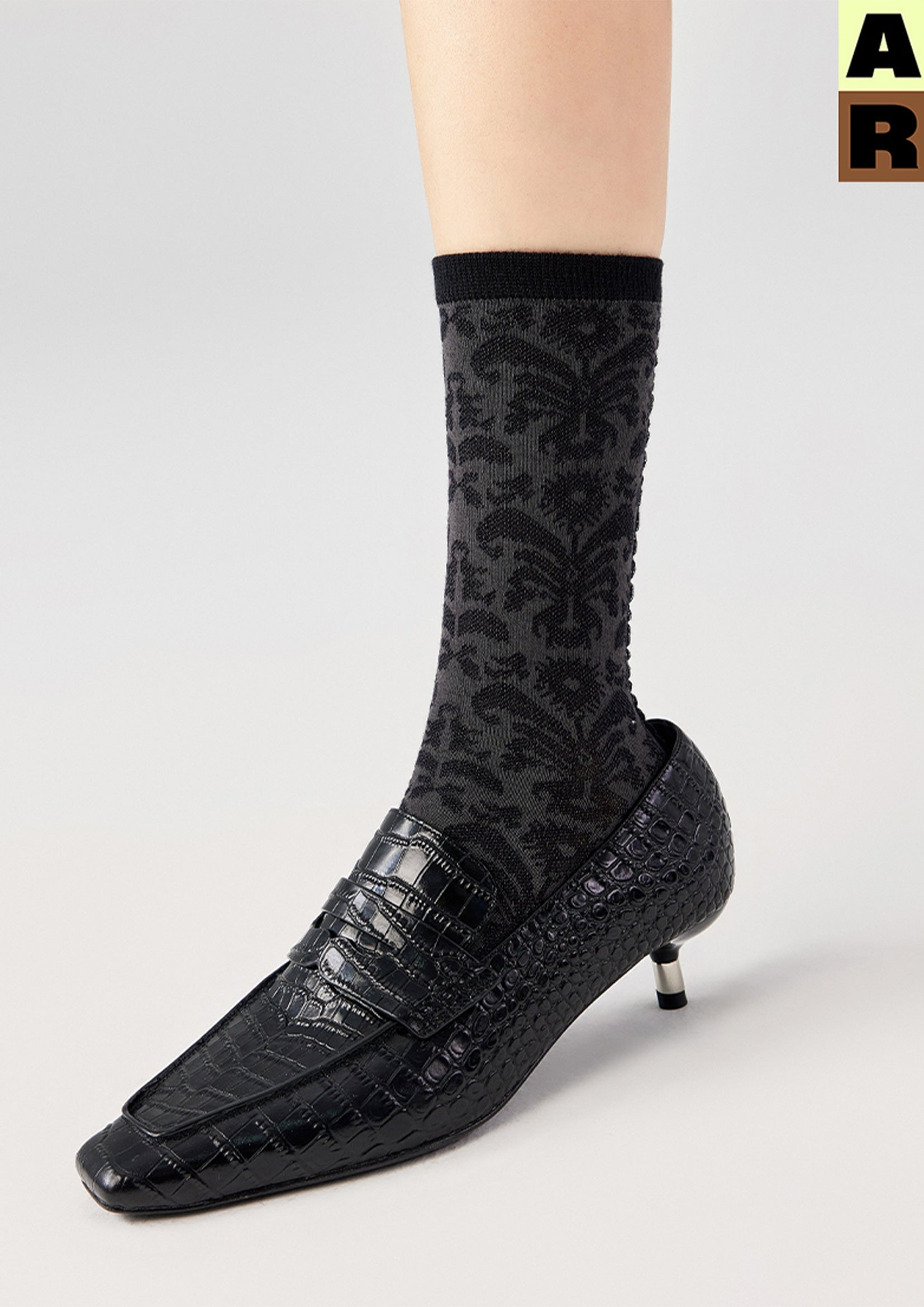 Tendril jacquard mid-calf sock - charcoal