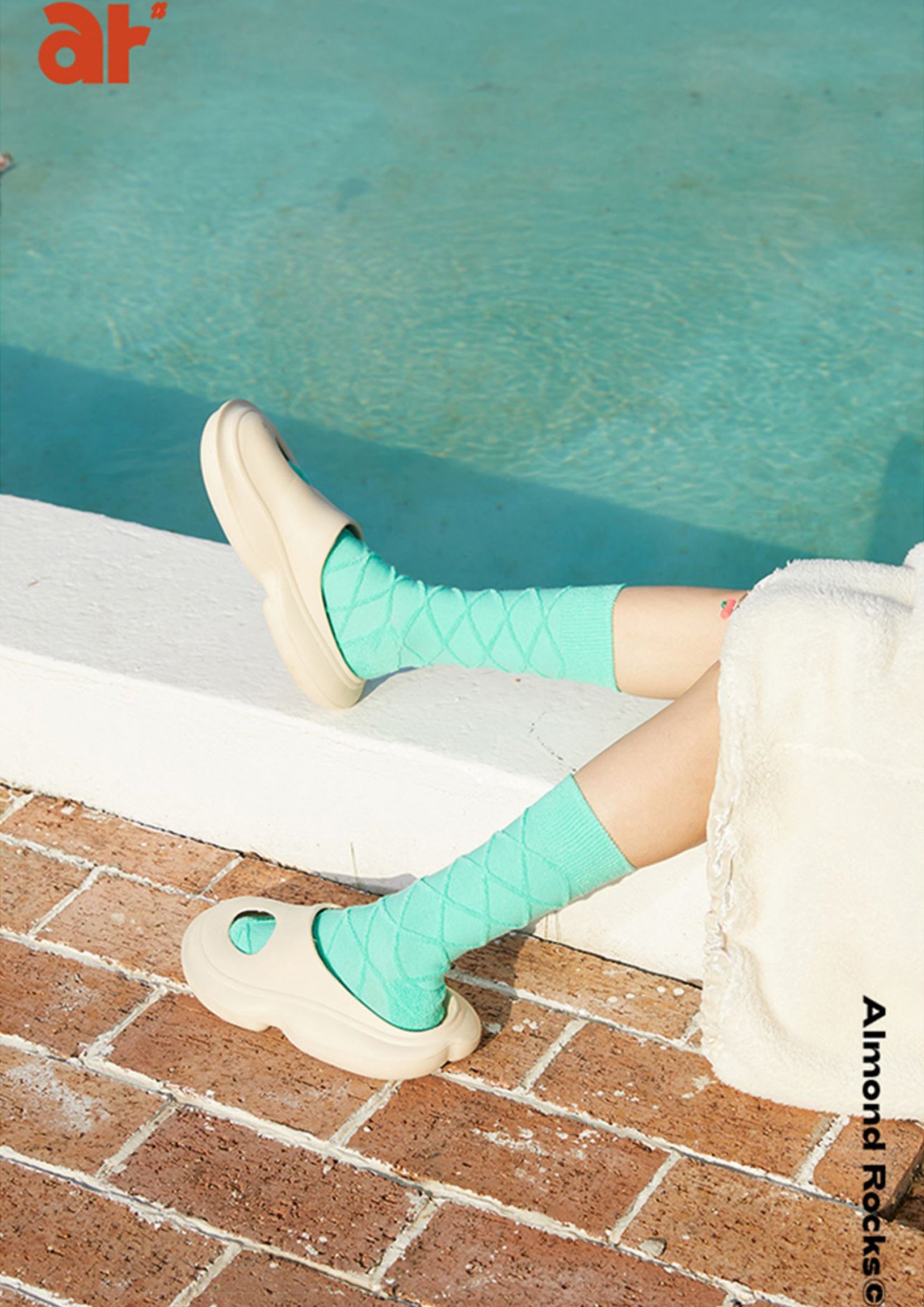 Terry jacquard mid-calf sock in turquoise 