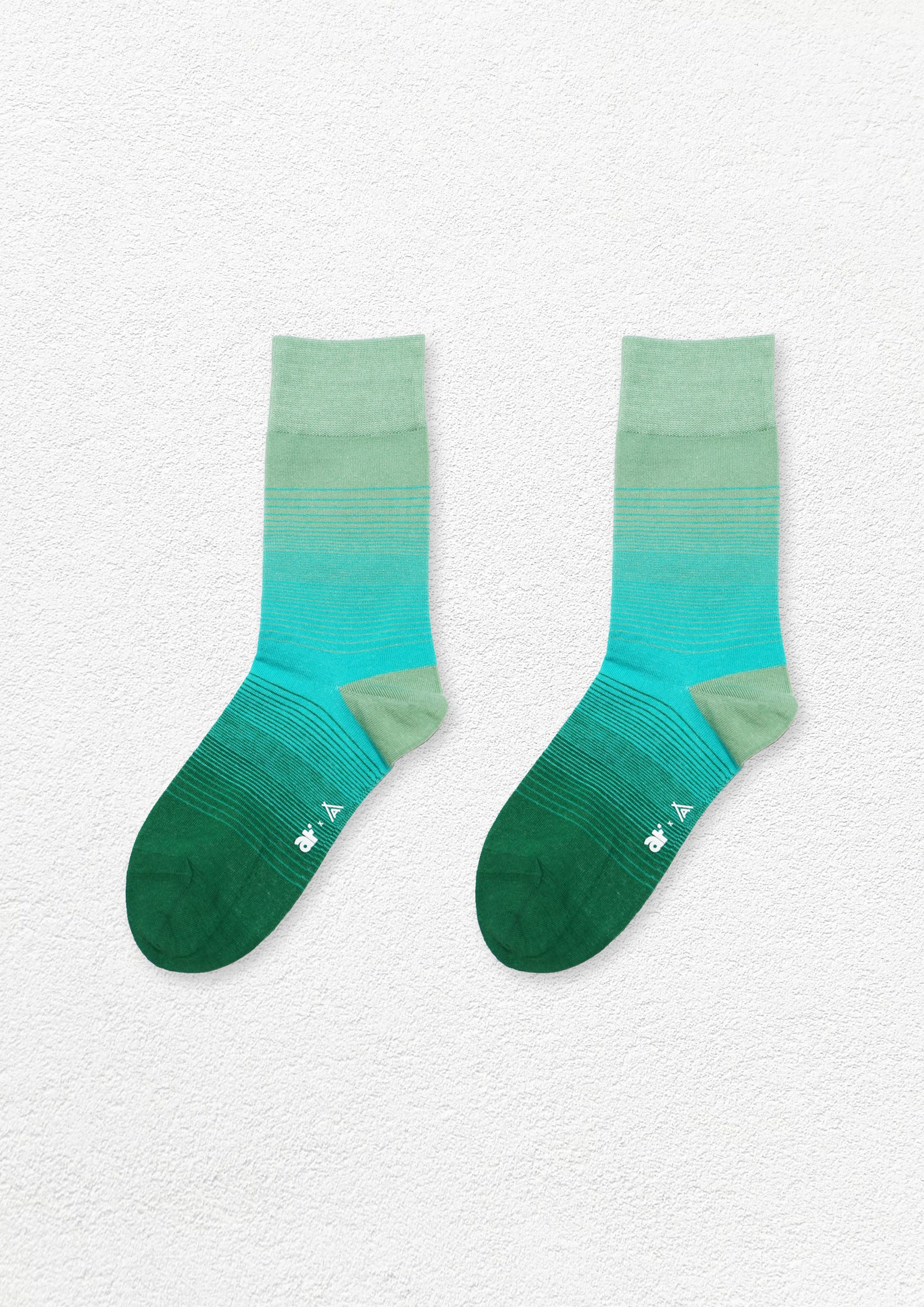 Gradient mid-calf sock - coastal green
