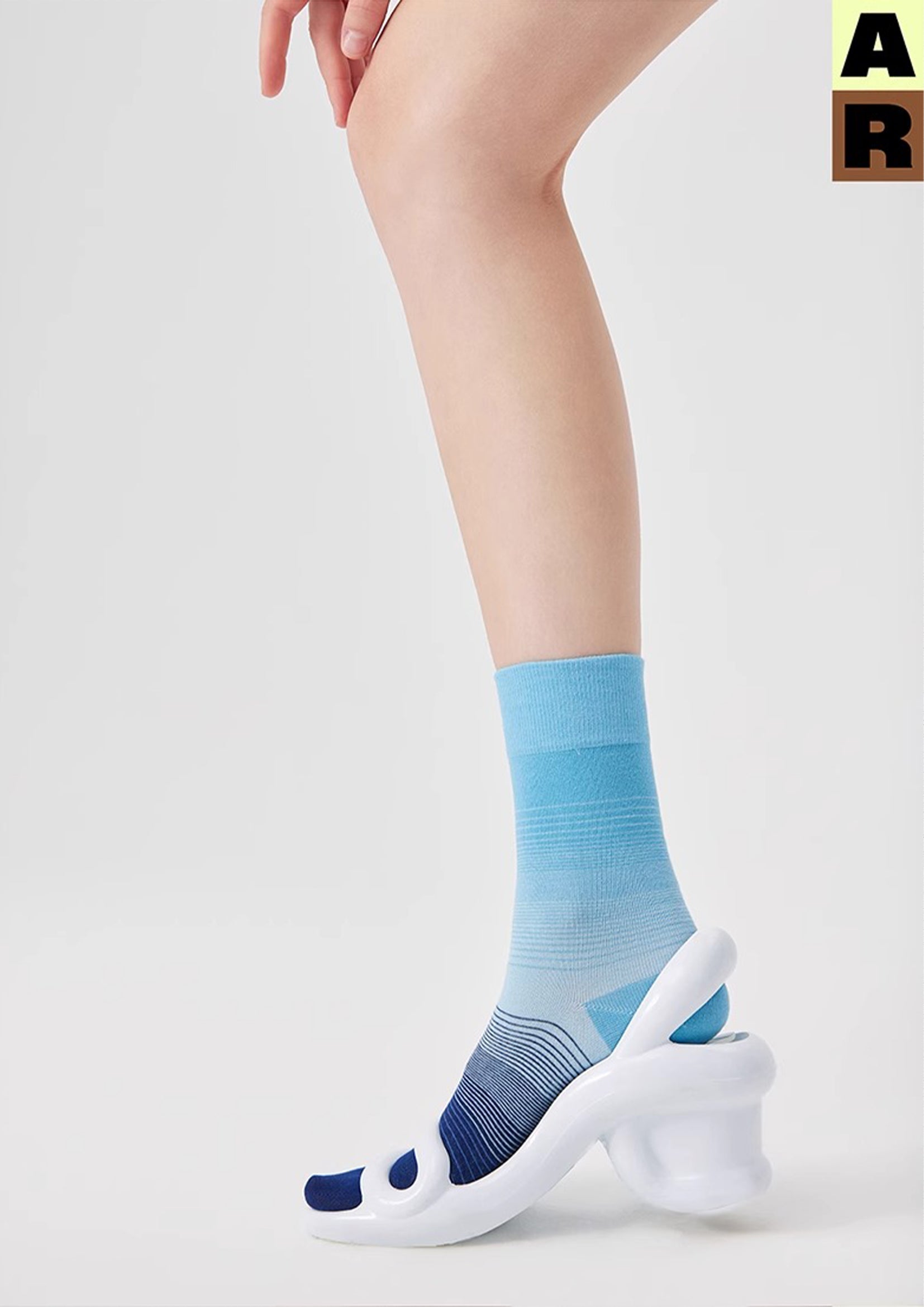 Gradient mid-calf sock - sea blue