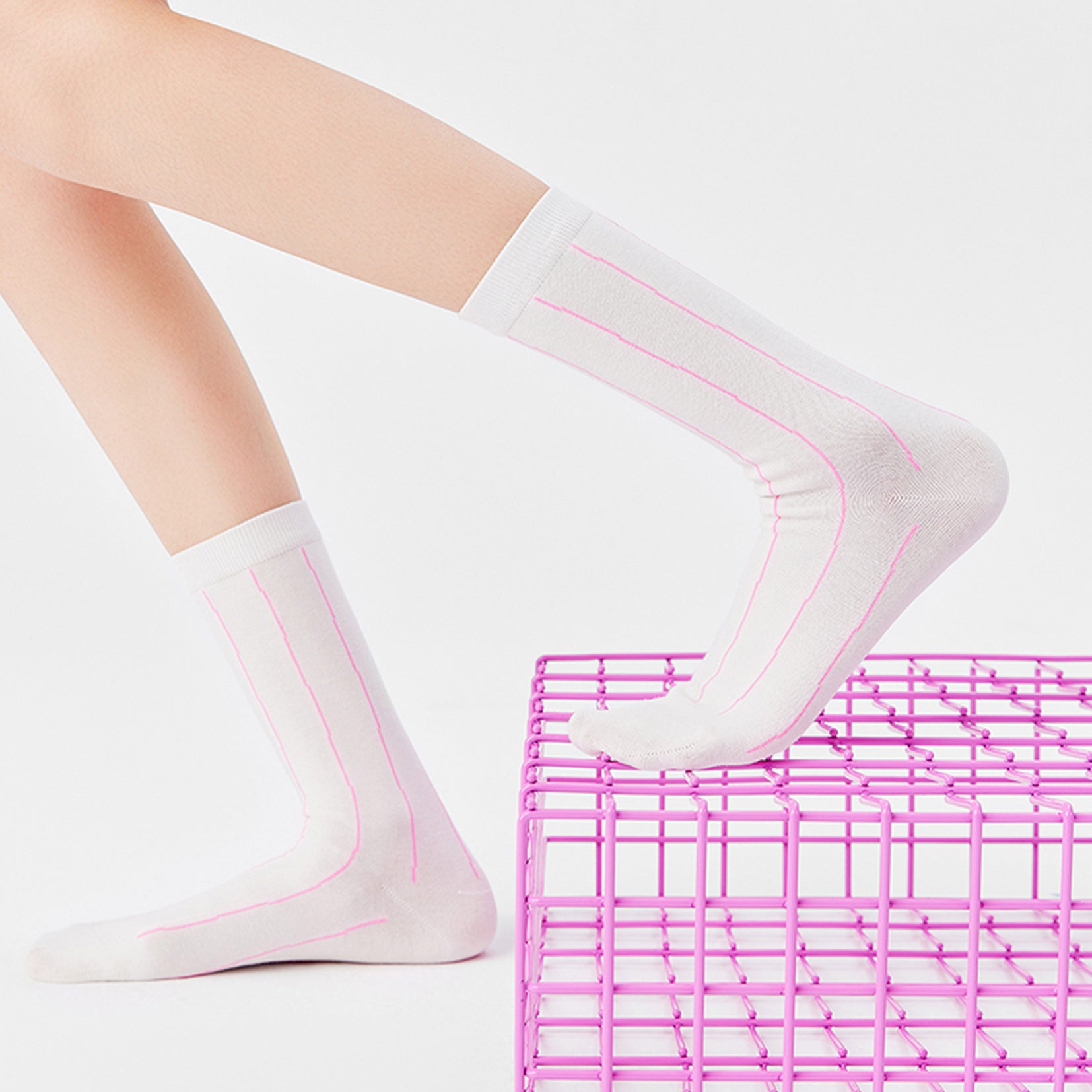 Grid mid-calf sock - pink