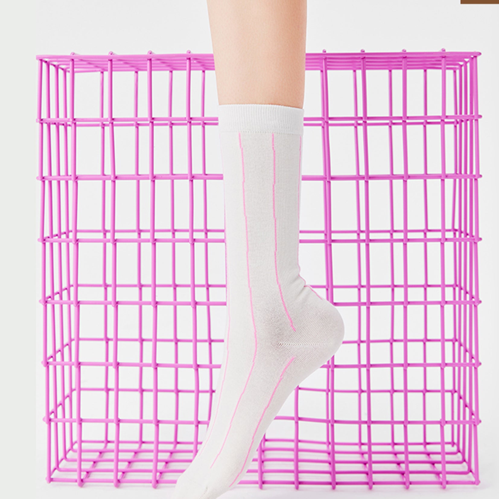 Grid mid-calf sock - pink