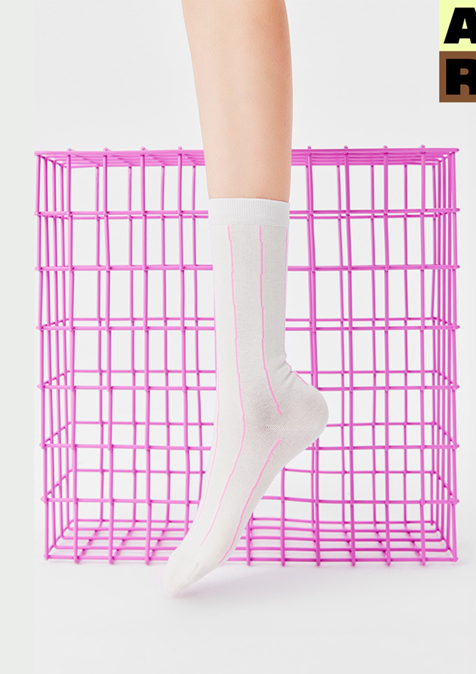 Grid mid-calf sock - pink