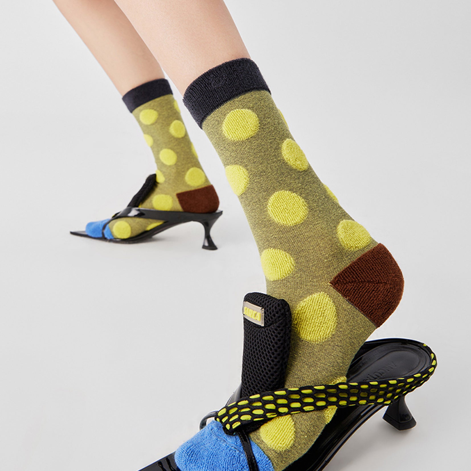 Terry polka dot mid-calf sock - flax yellow