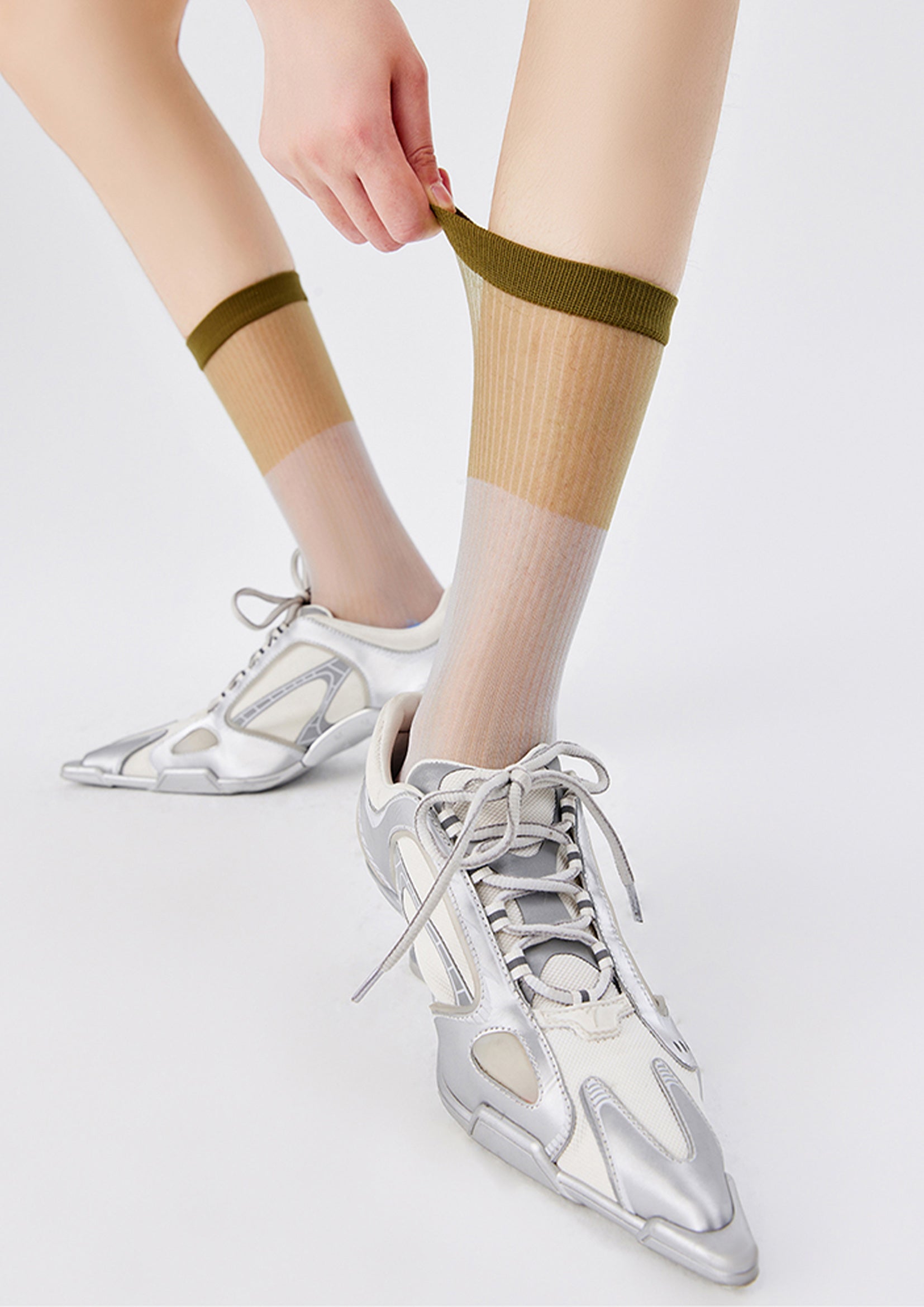 Spliced colour block sheer mid-calf sock - olive