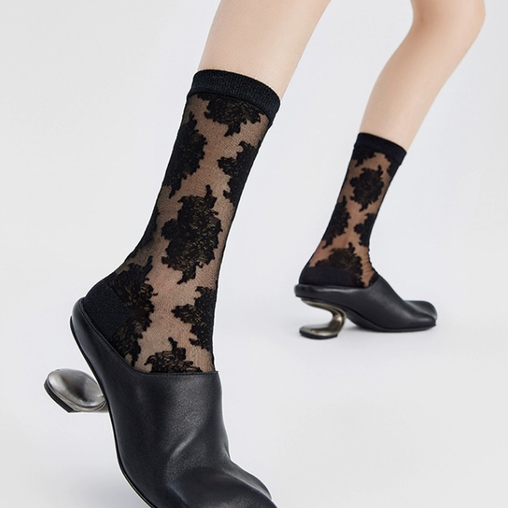 Lace sheer mid-calf sock - black