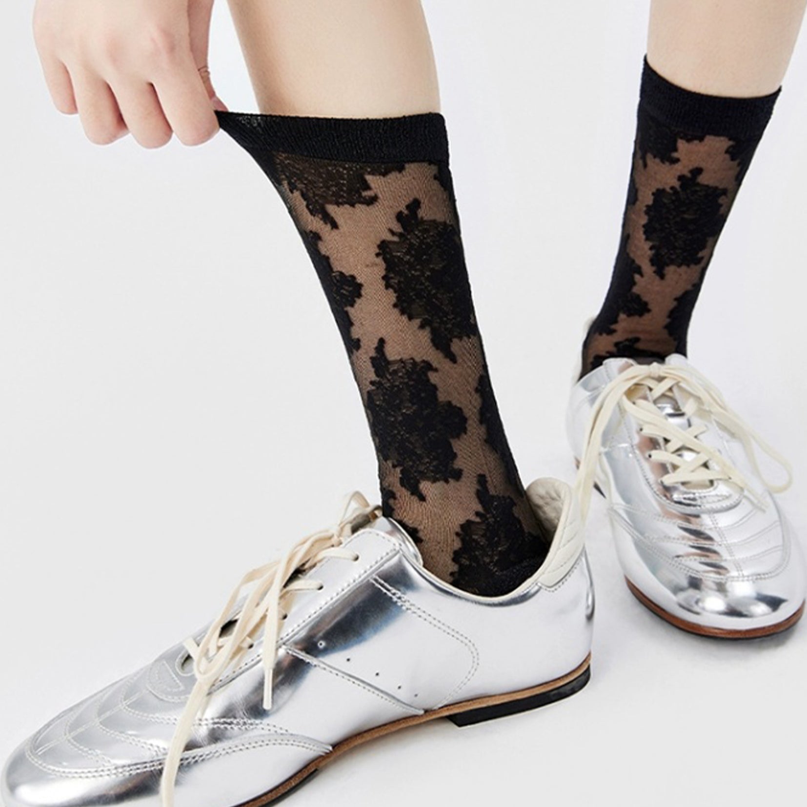 Lace sheer mid-calf sock - black