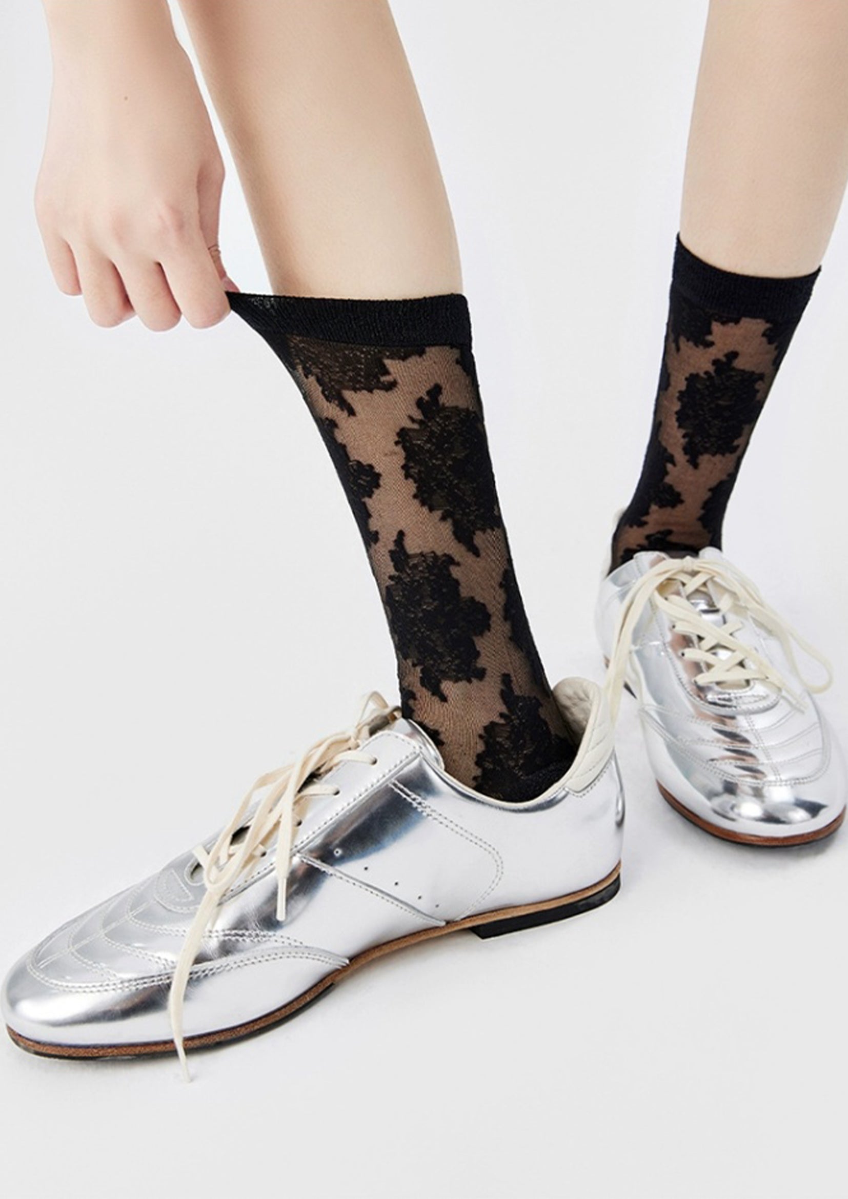 Lace sheer mid-calf sock - black