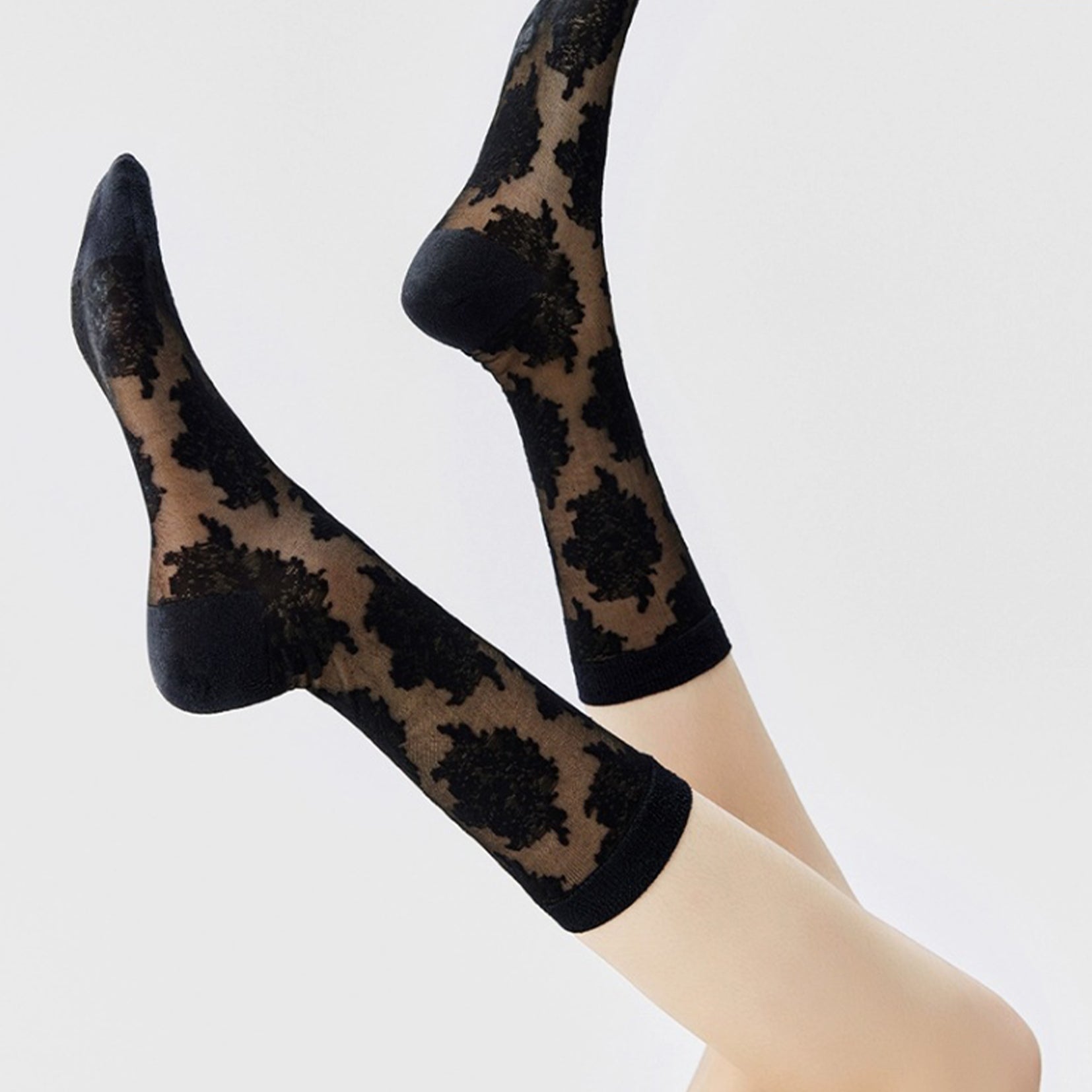 Lace sheer mid-calf sock - black